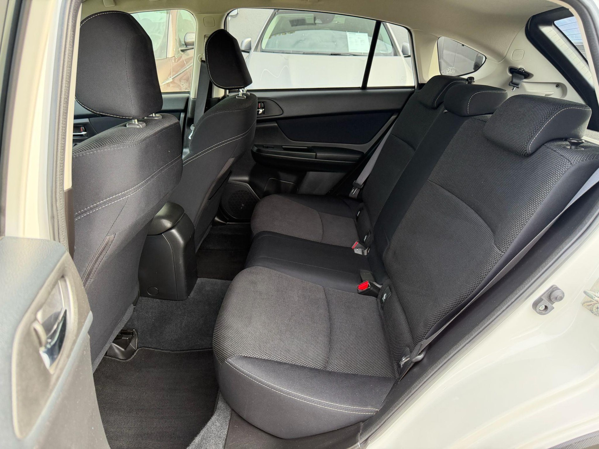 SUBARU XV 2.0i Swiss Two-image-20