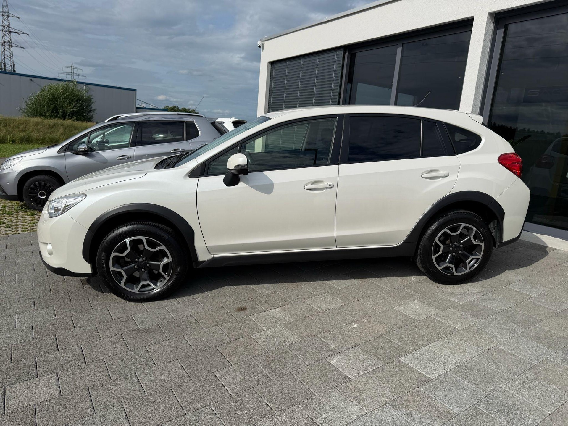 SUBARU XV 2.0i Swiss Two-image-23