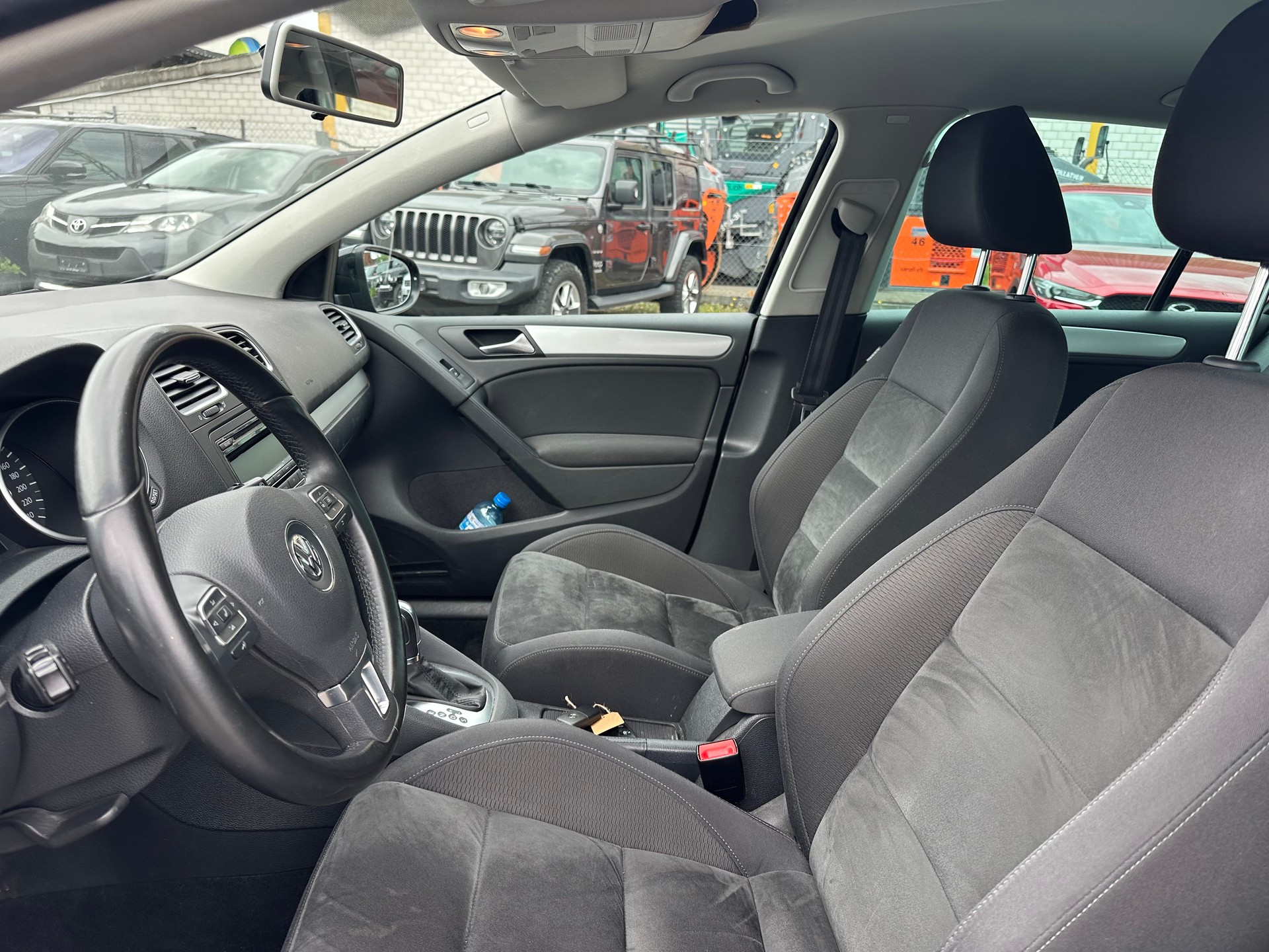 VW Golf 2.0 TDI Highline DSG-image-7