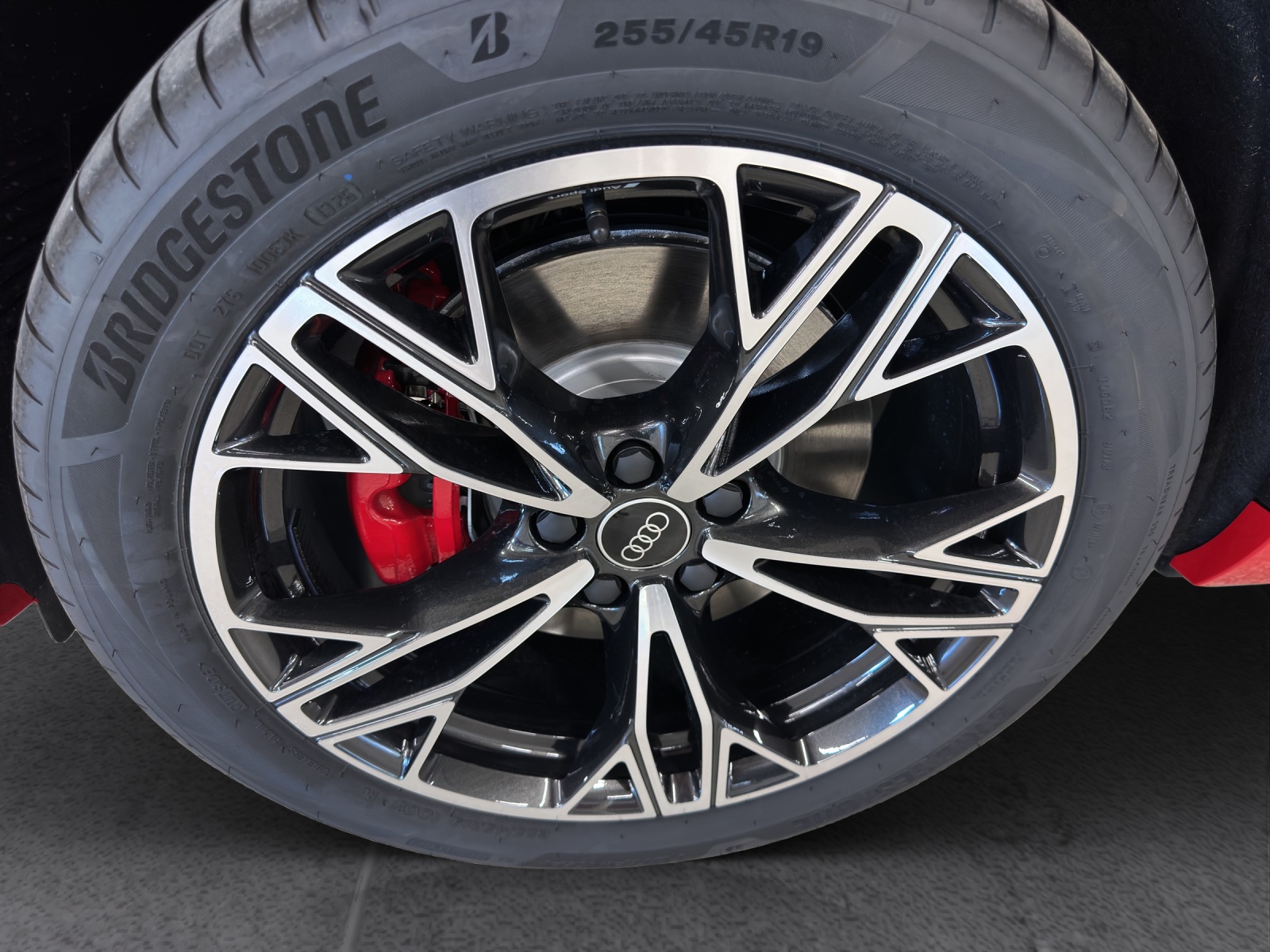 AUDI Q3 SUV TFSI quattro 195 kW S tronic-image-8