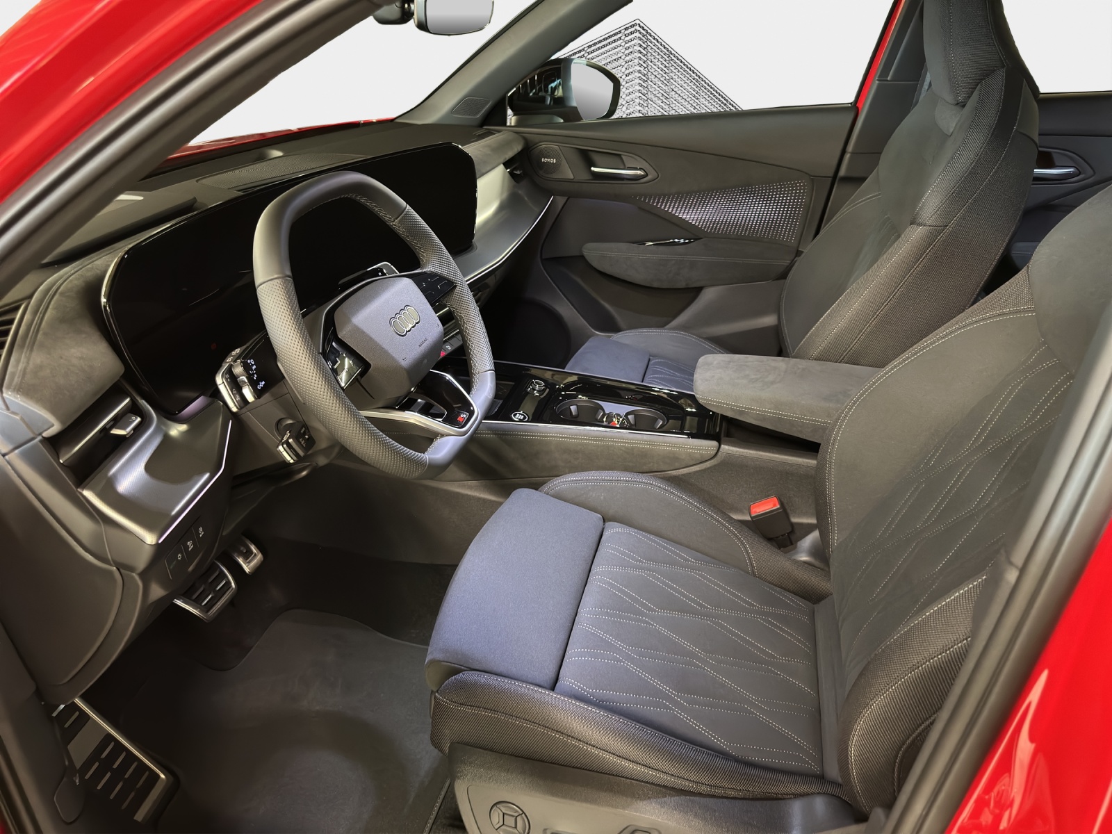 AUDI Q3 SUV TFSI quattro 195 kW S tronic-image-9