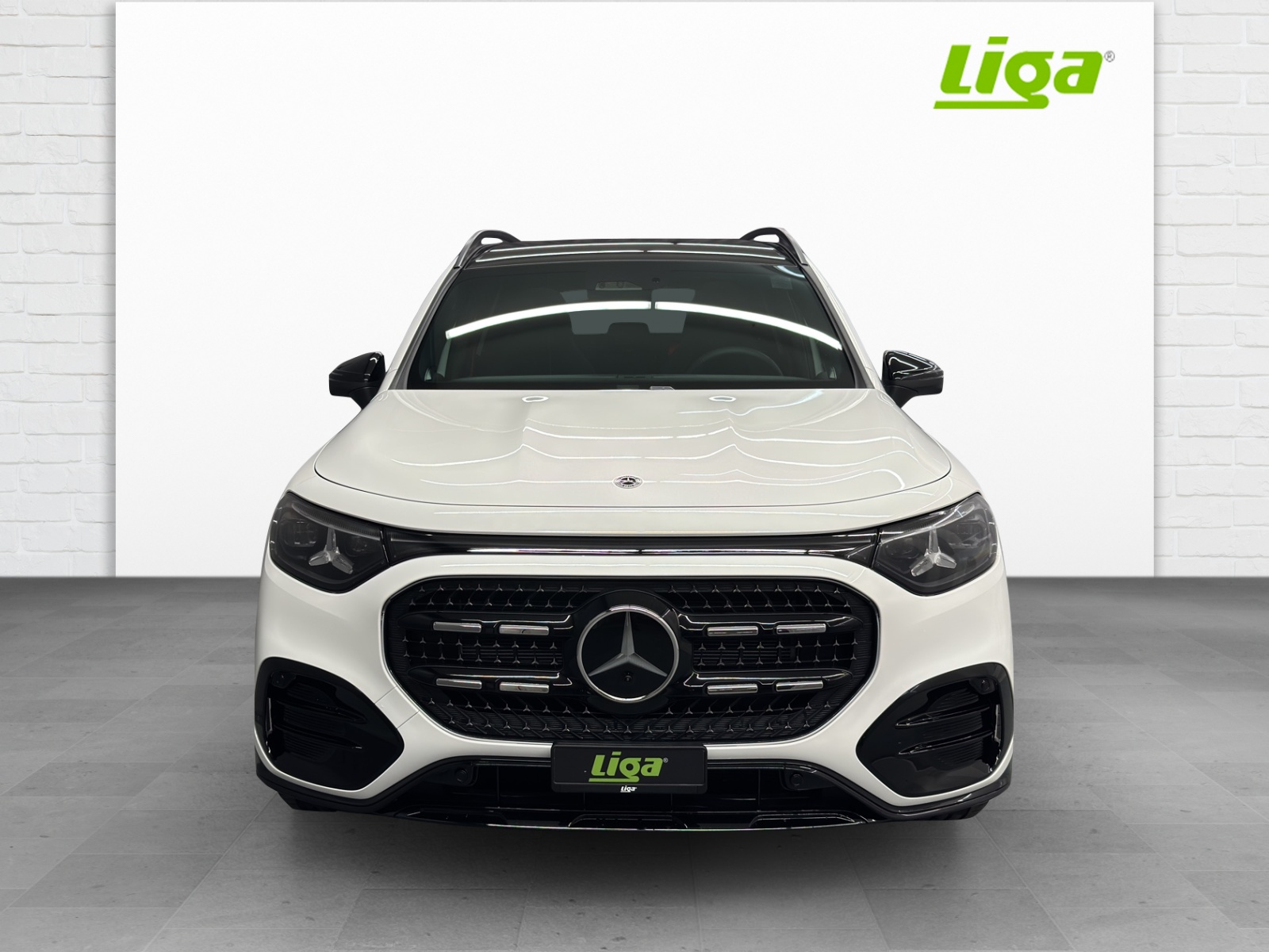MERCEDES-BENZ GLB 220 4Matic-showroom-element-1
