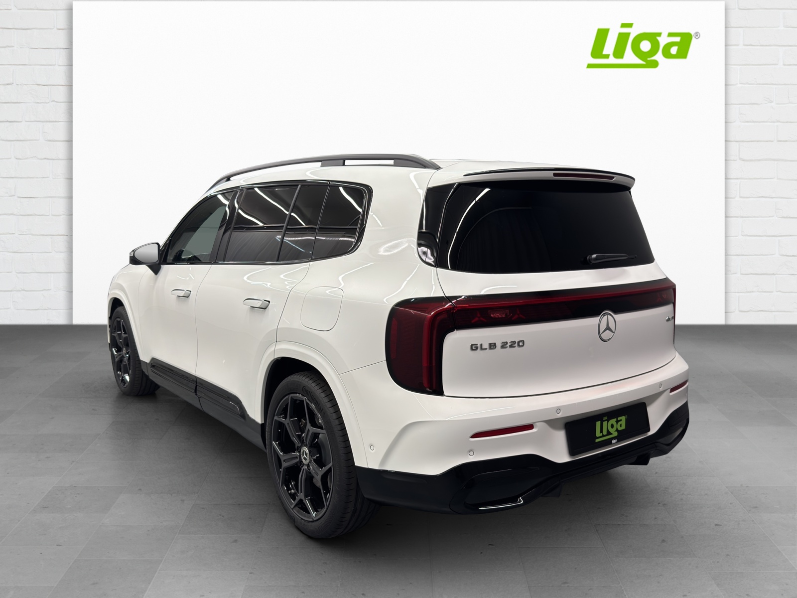 MERCEDES-BENZ GLB 220 4Matic-showroom-element-3