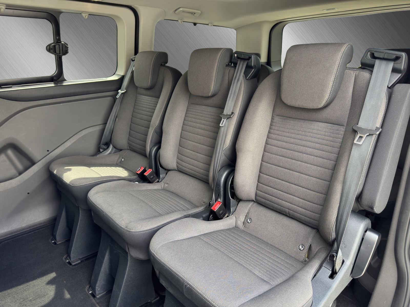 FORD Tourneo Custom 320 L1 2.0 TDCi-image-12