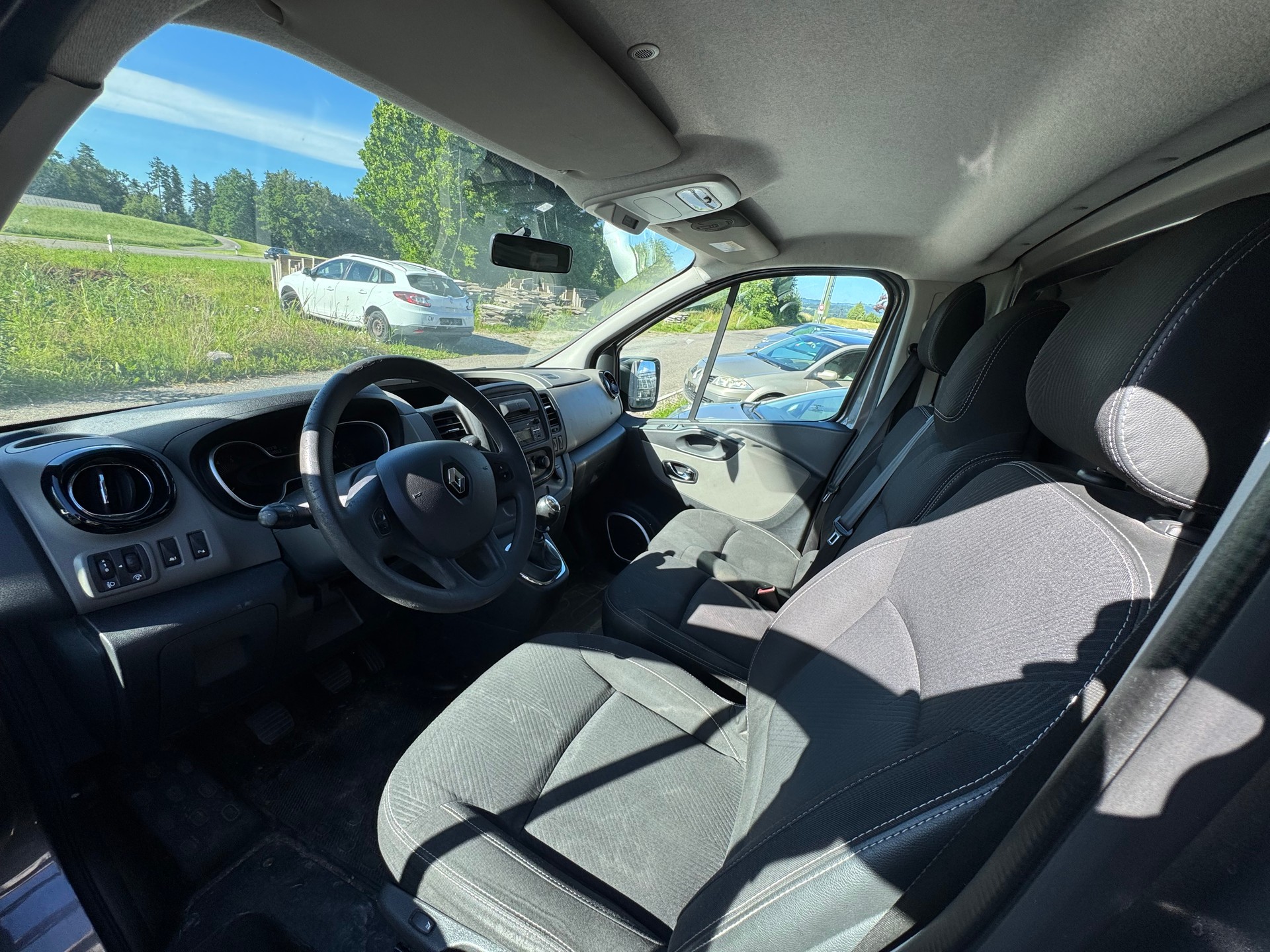 RENAULT Trafic 1.6 dCi 115 2.9t Business L1H1-image-2