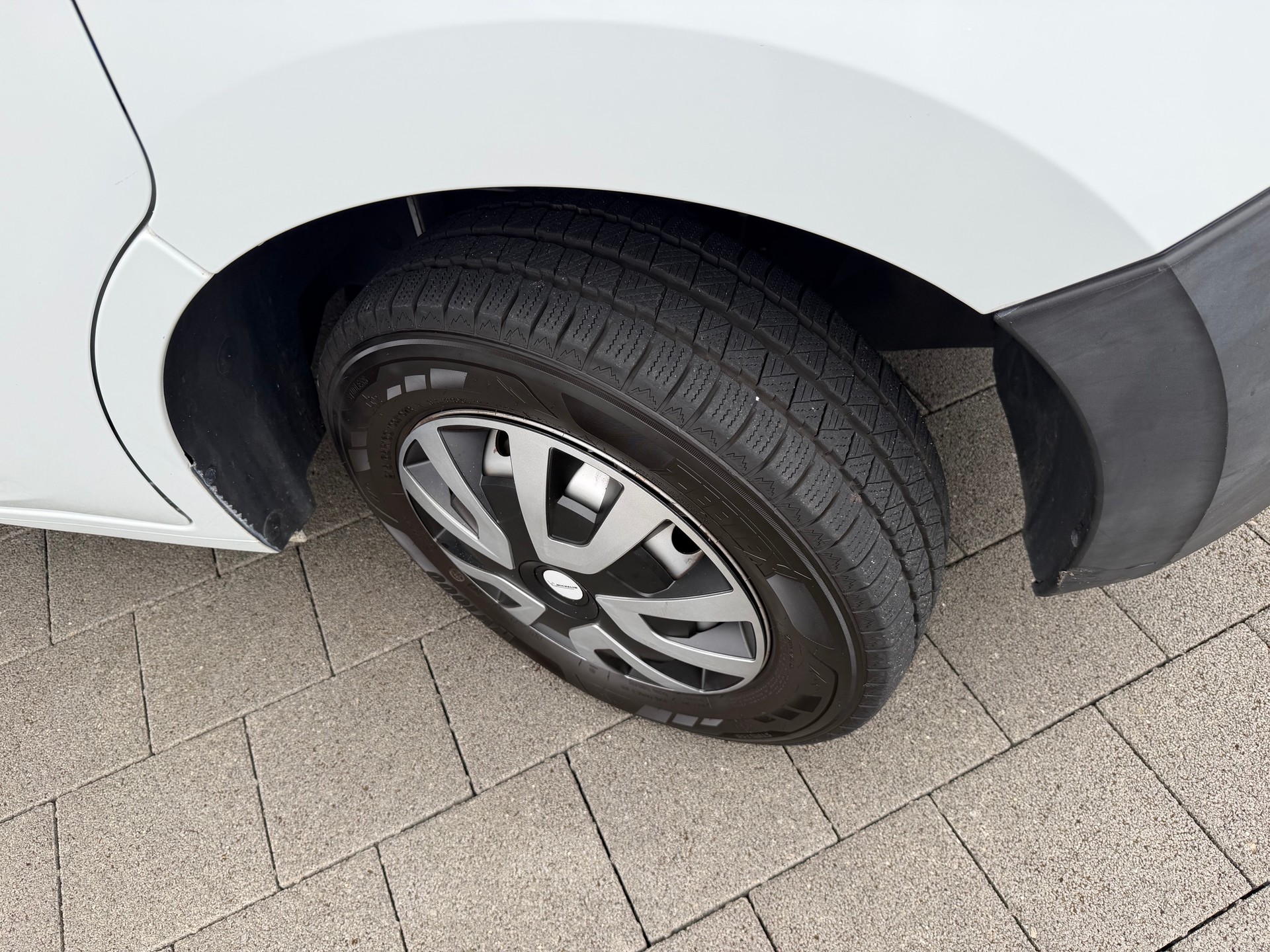 NISSAN NV400 F33.13 L1H1 FWD Pro-image-3