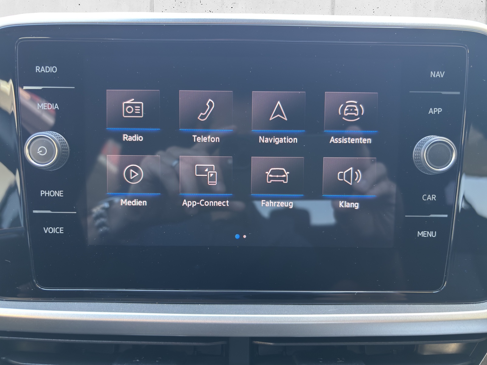 VW New T-Roc 1.5 TSI EVO Life DSG mit AHK & Rückfahrkamera-image-15