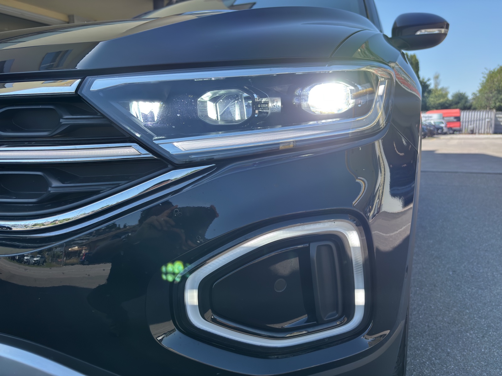 VW New T-Roc 1.5 TSI EVO Life DSG mit AHK & Rückfahrkamera-image-10