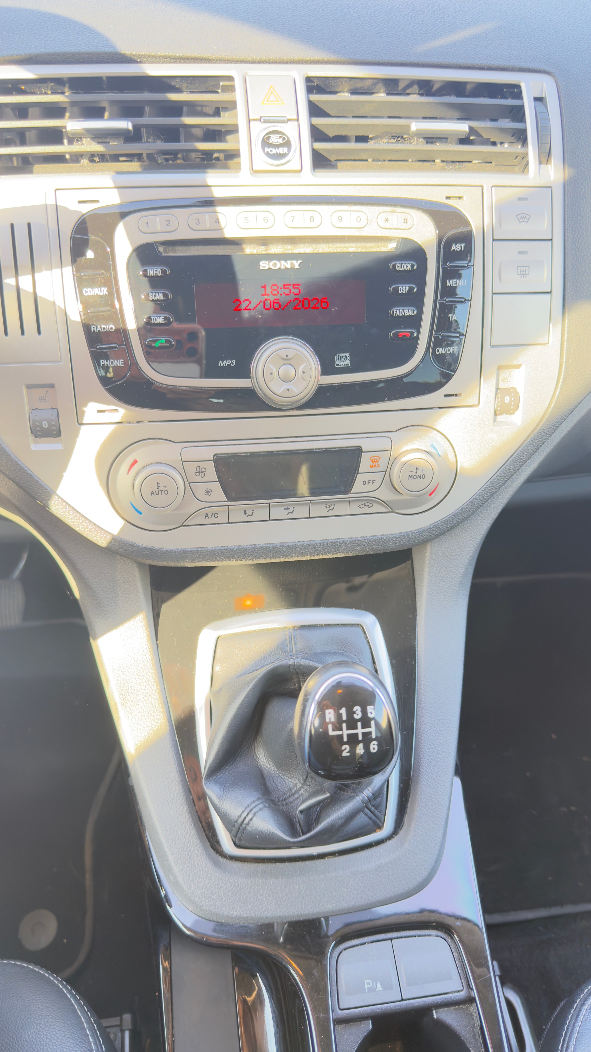 FORD Kuga 2.0 TDCi Titanium 4WD-image-11