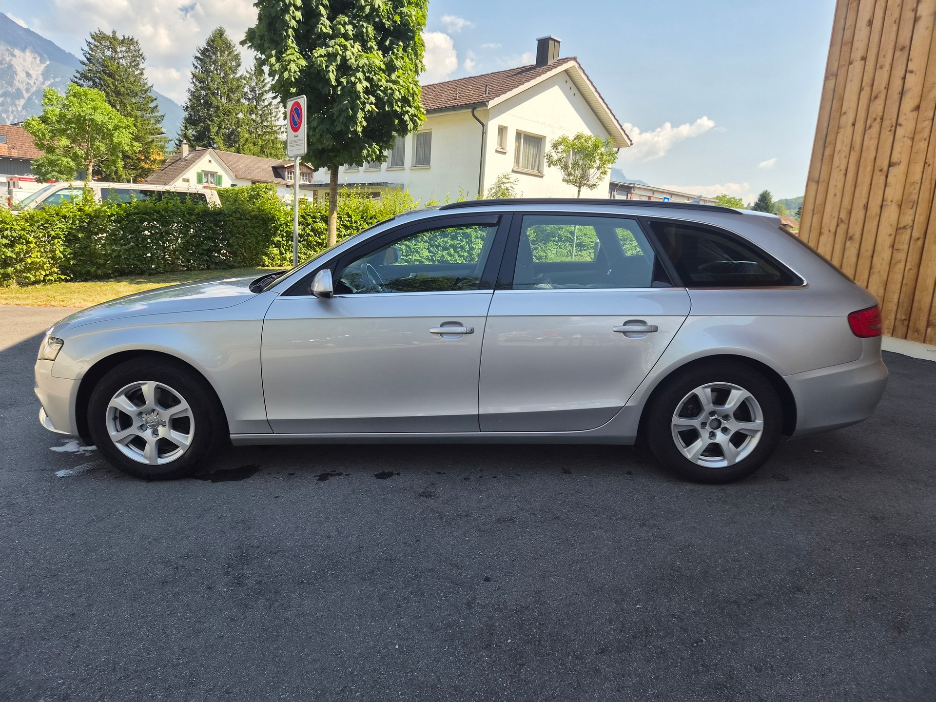 AUDI A4 Avant 1.8 TFSI multitronic-image-5