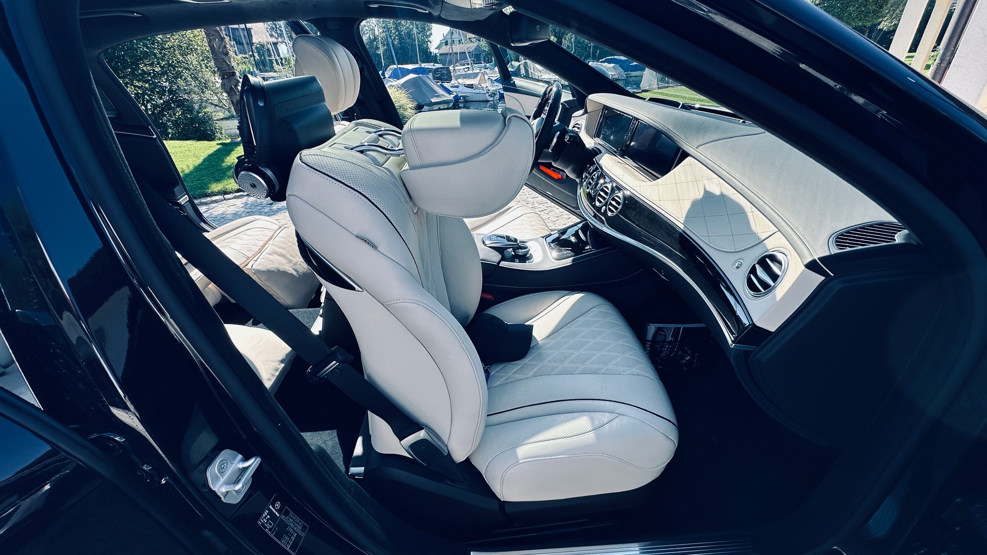MERCEDES-BENZ S 500 V8 4matic Maybach-image-16