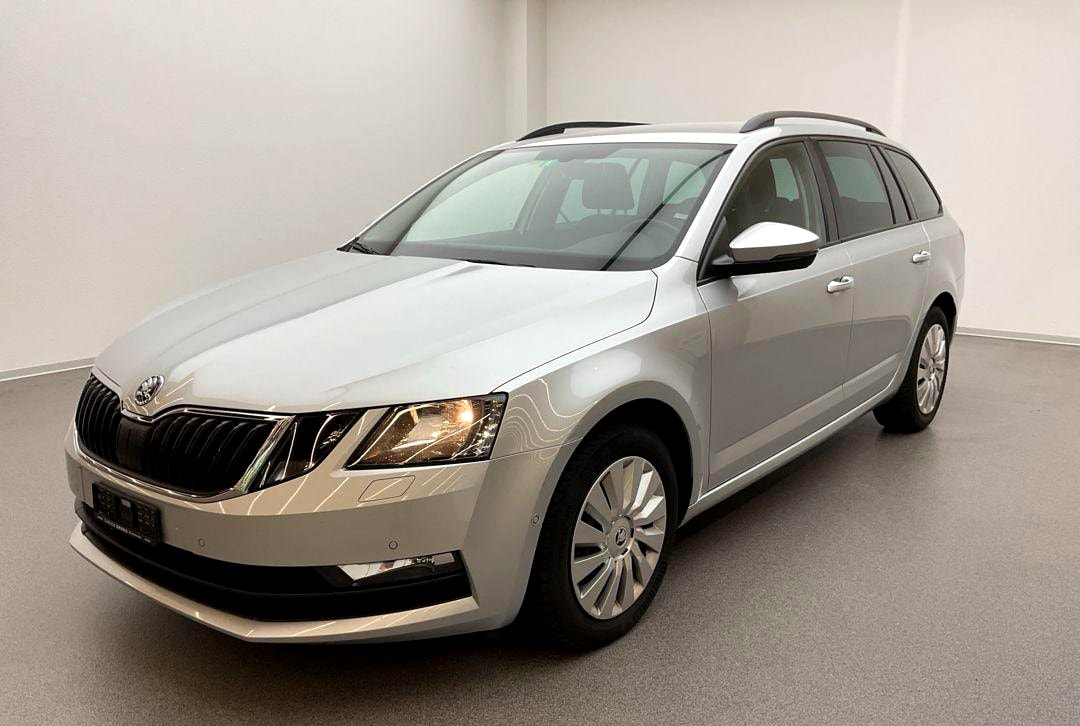 SKODA Octavia Combi 2.0 TDI Ambition 4x4 DSG-image-0