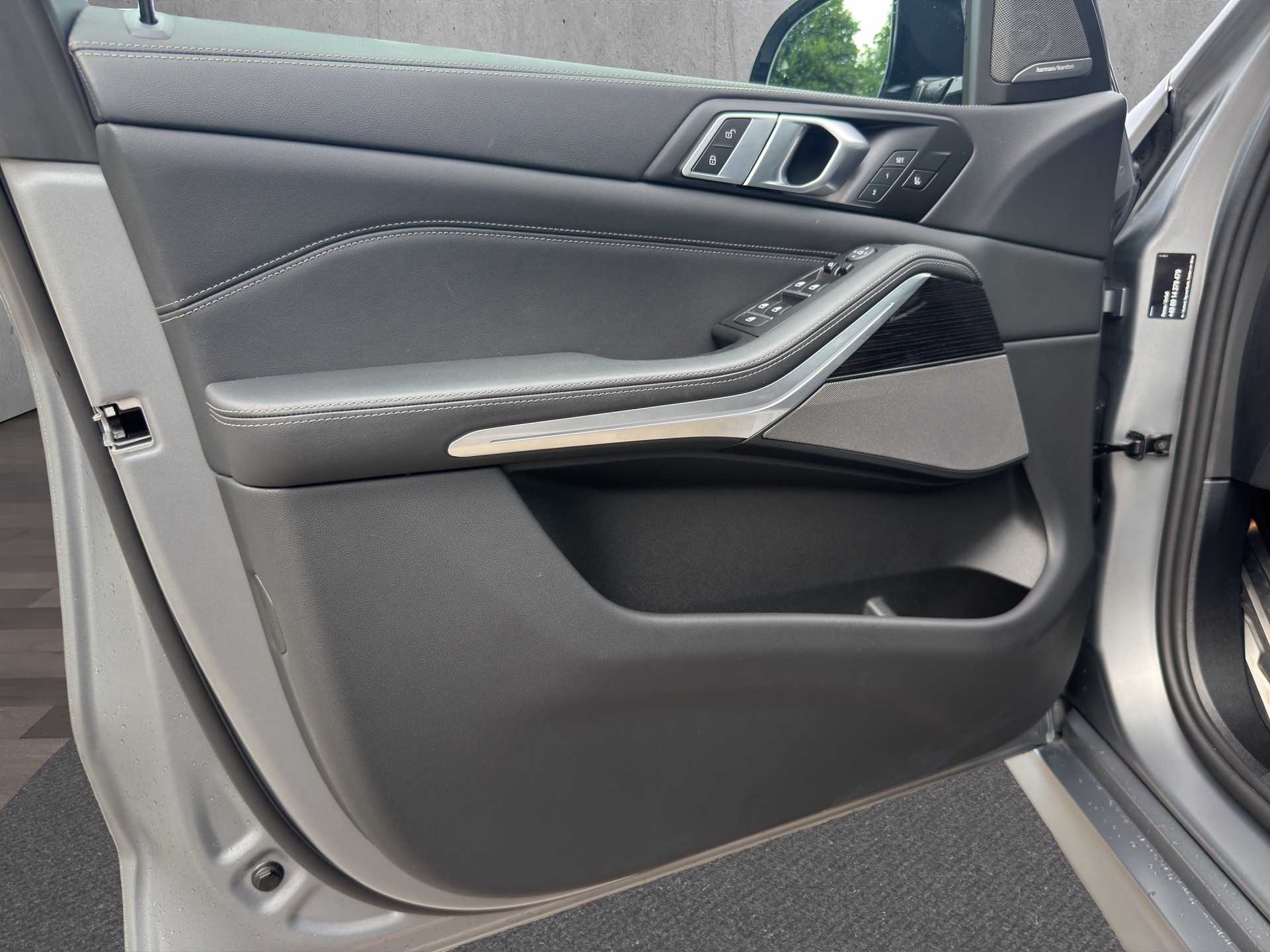 BMW X5 xDrive 48V M60i Steptronic-image-22