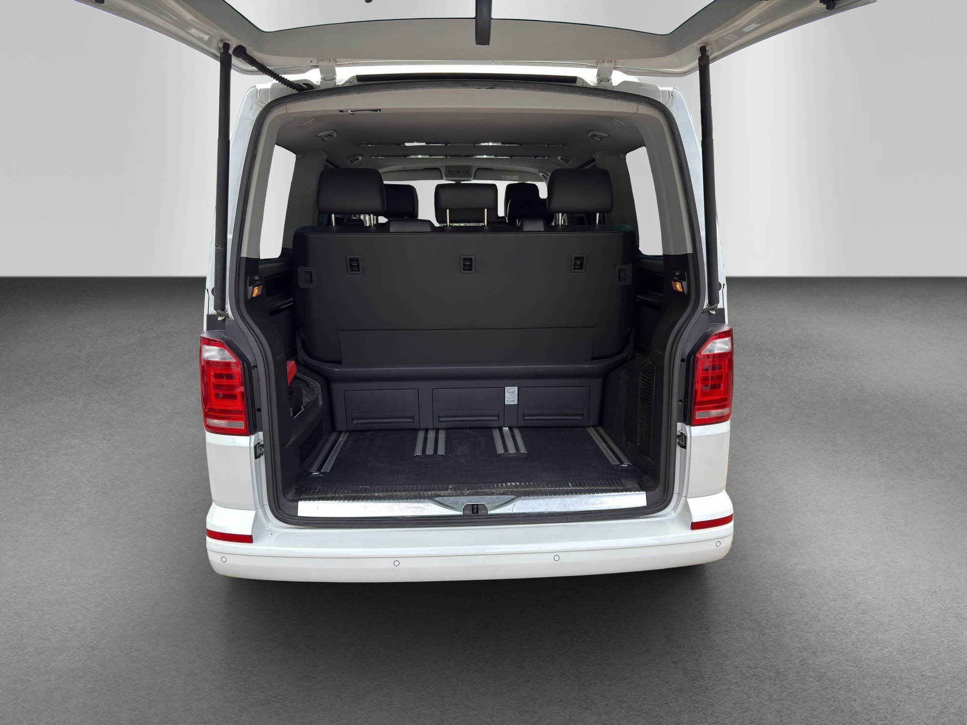 VW T6 Multivan 2.0 Bi-TDI Highline 4Motion DSG-image-14