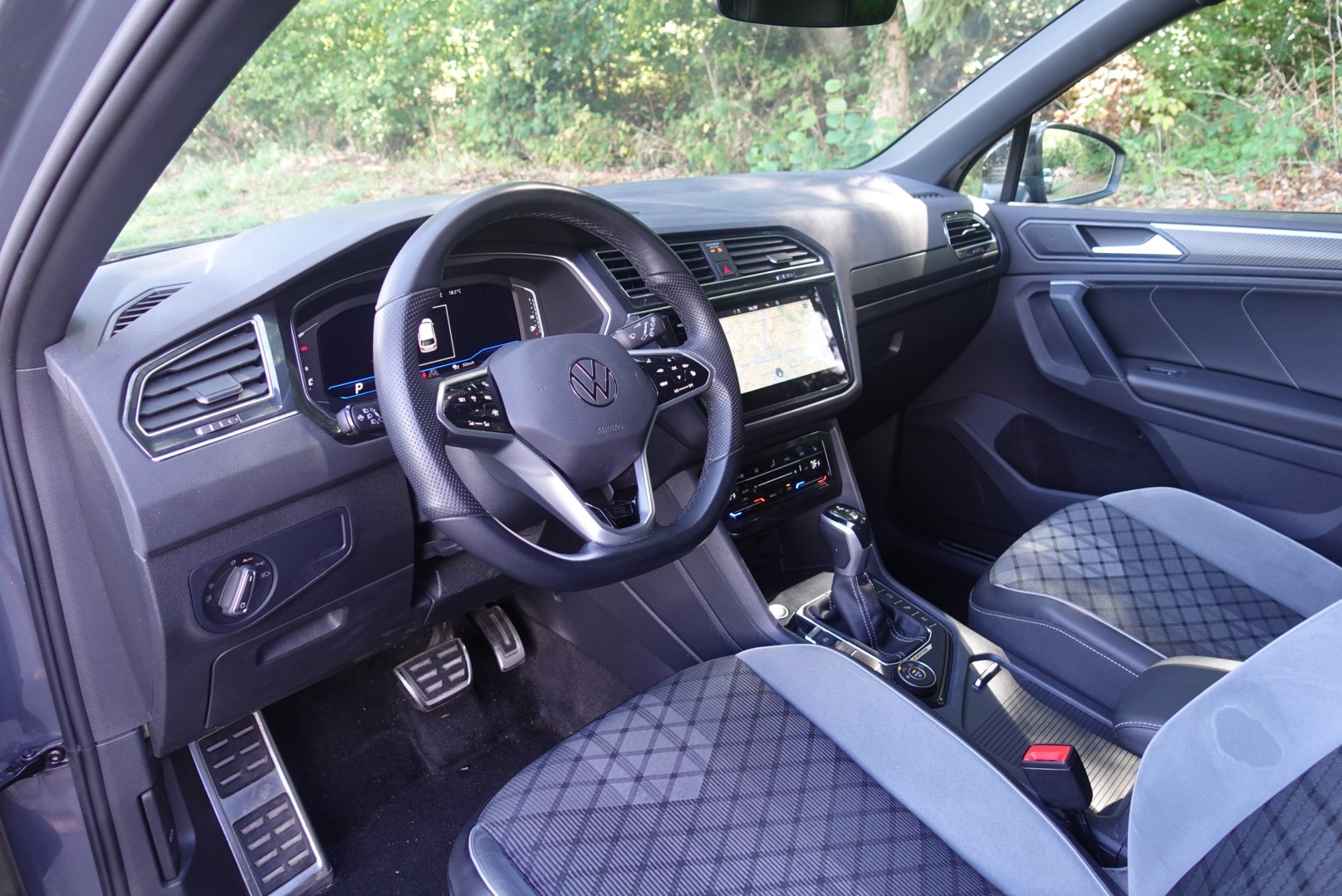 VW 2.0 TSI R-Line DSG-image-12
