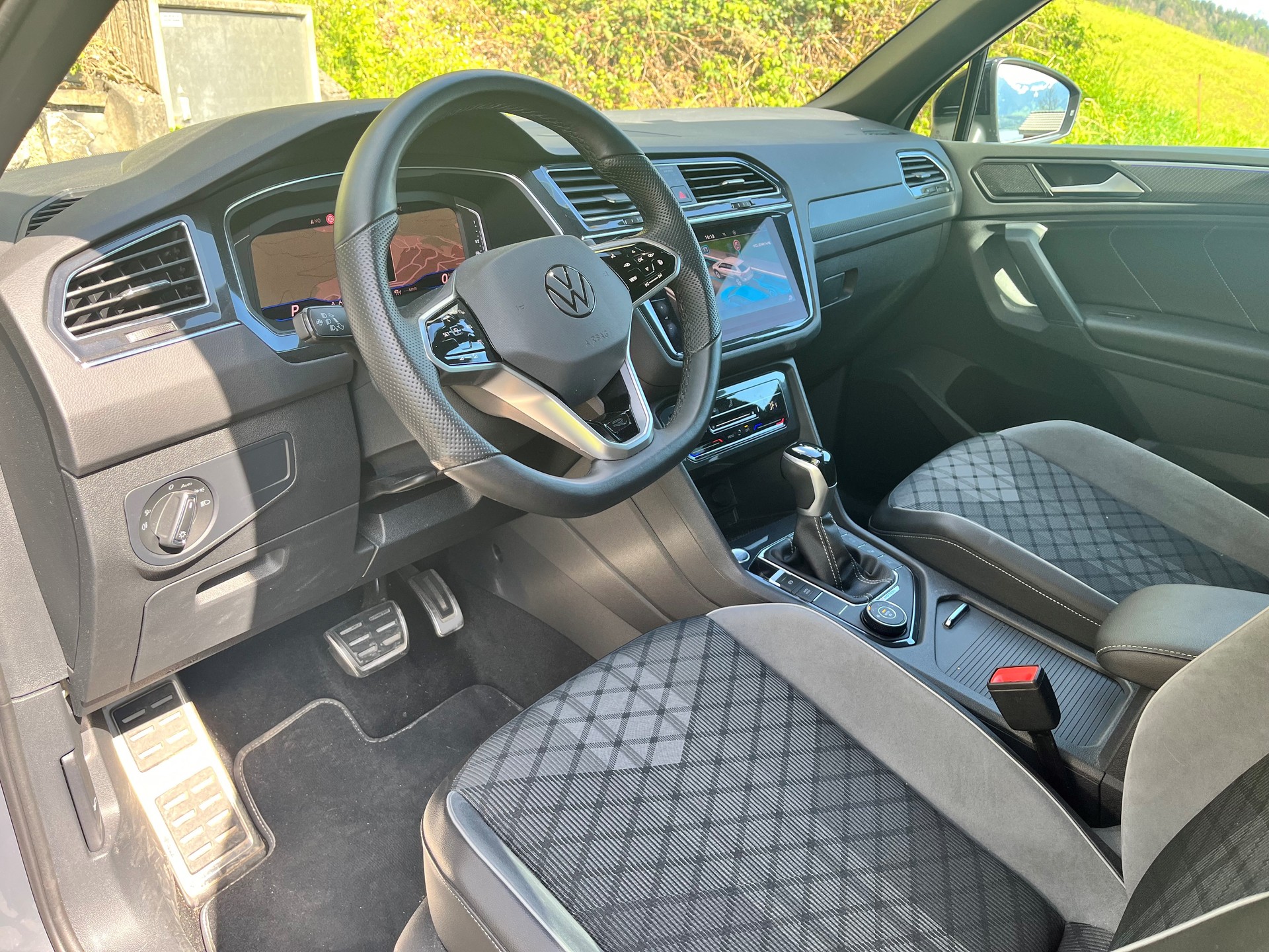 VW 2.0 TSI R-Line DSG-image-2