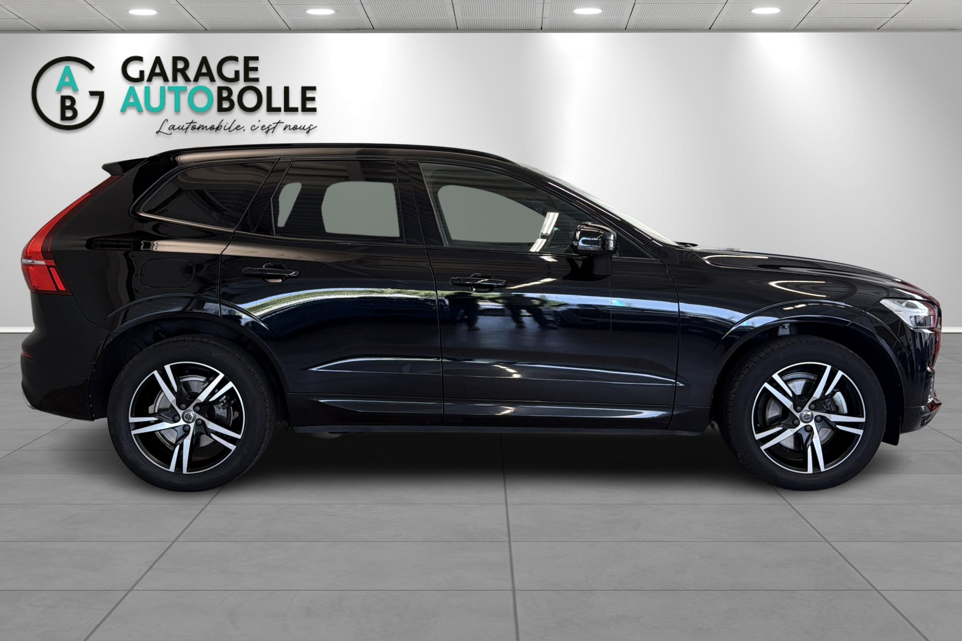 VOLVO XC60 T8 eAWD R-Design Geartronic-image-2