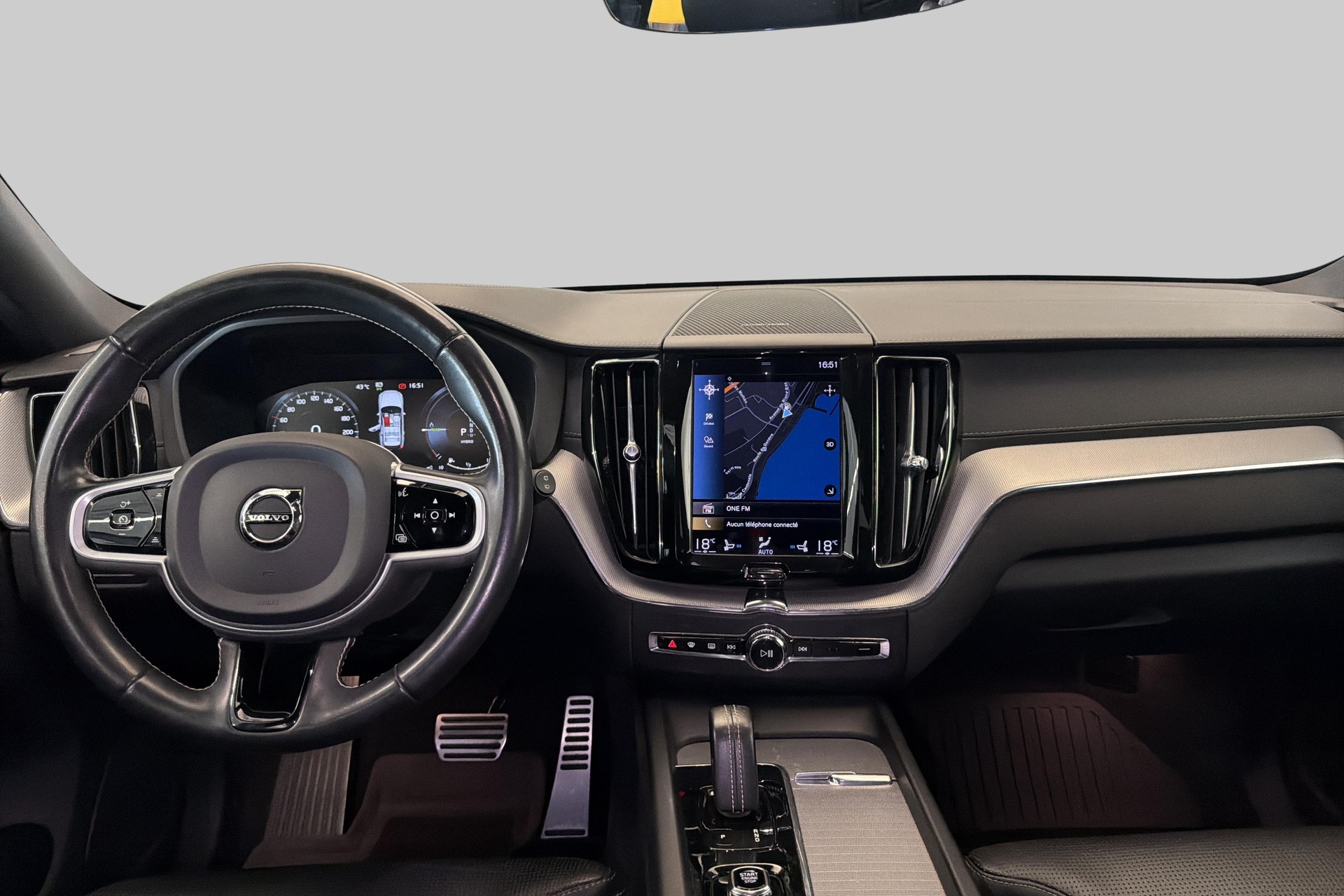 VOLVO XC60 T8 eAWD R-Design Geartronic-image-16