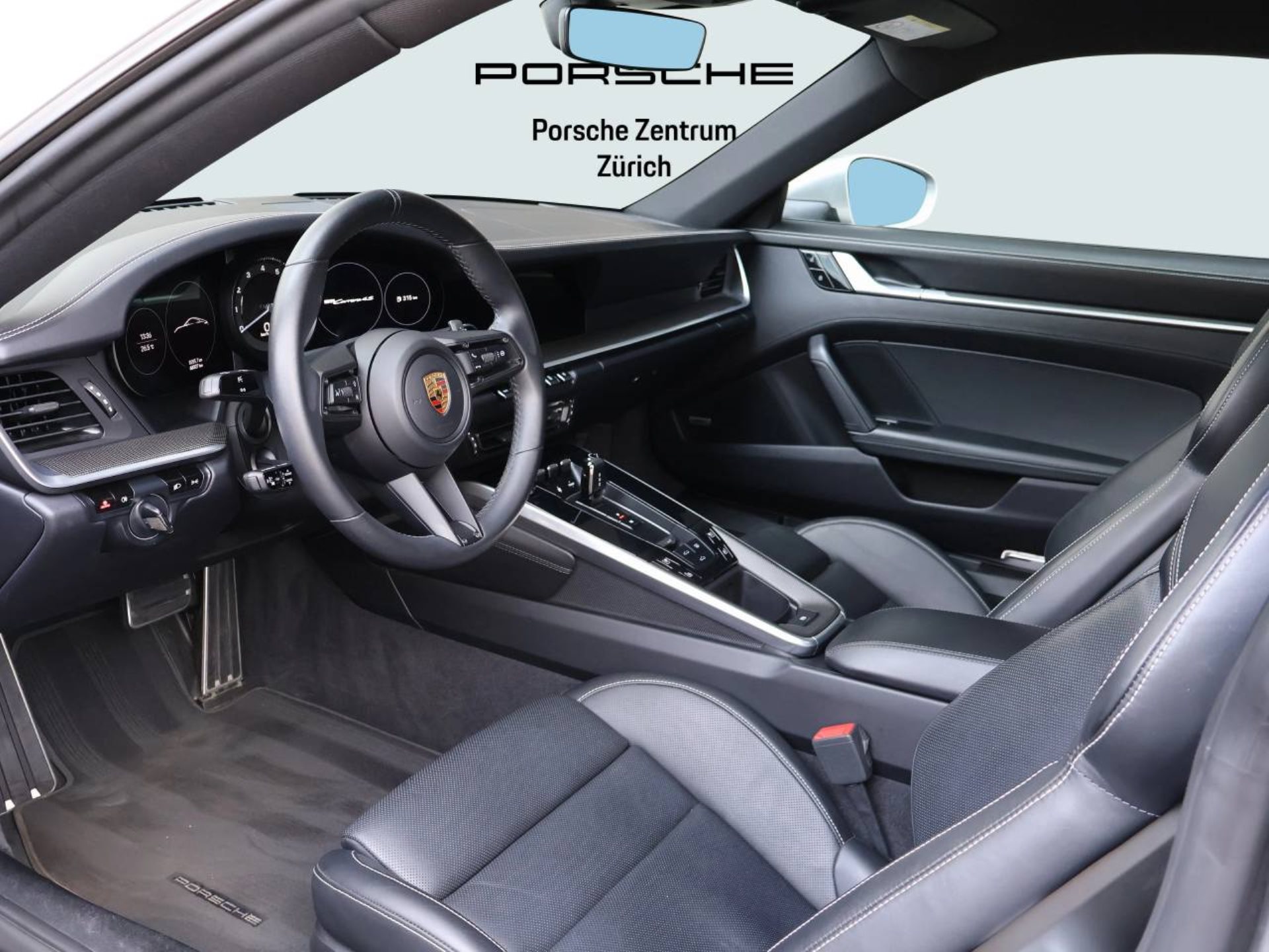 PORSCHE 911 Carrera 4S-image-3