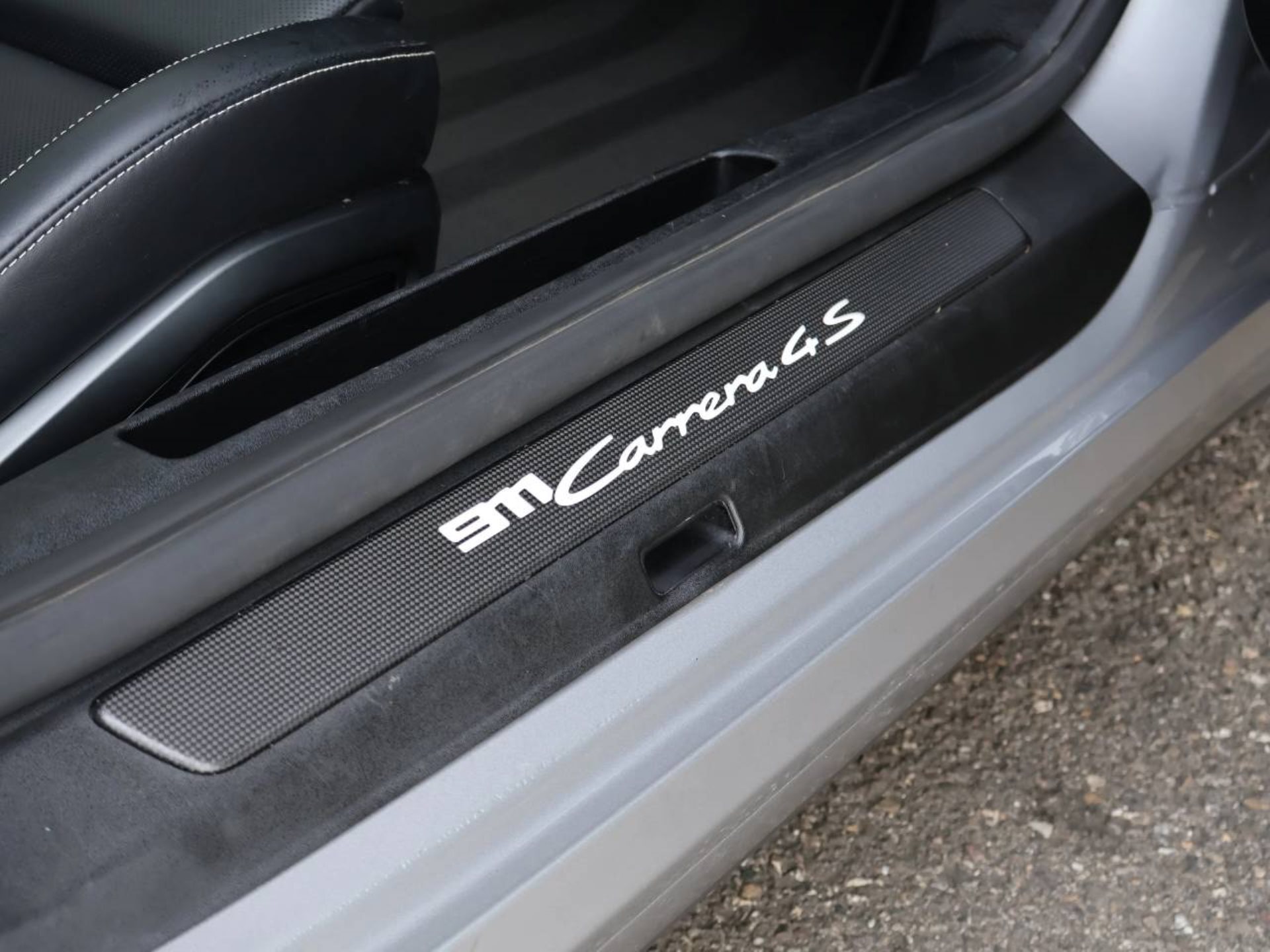 PORSCHE 911 Carrera 4S-image-25
