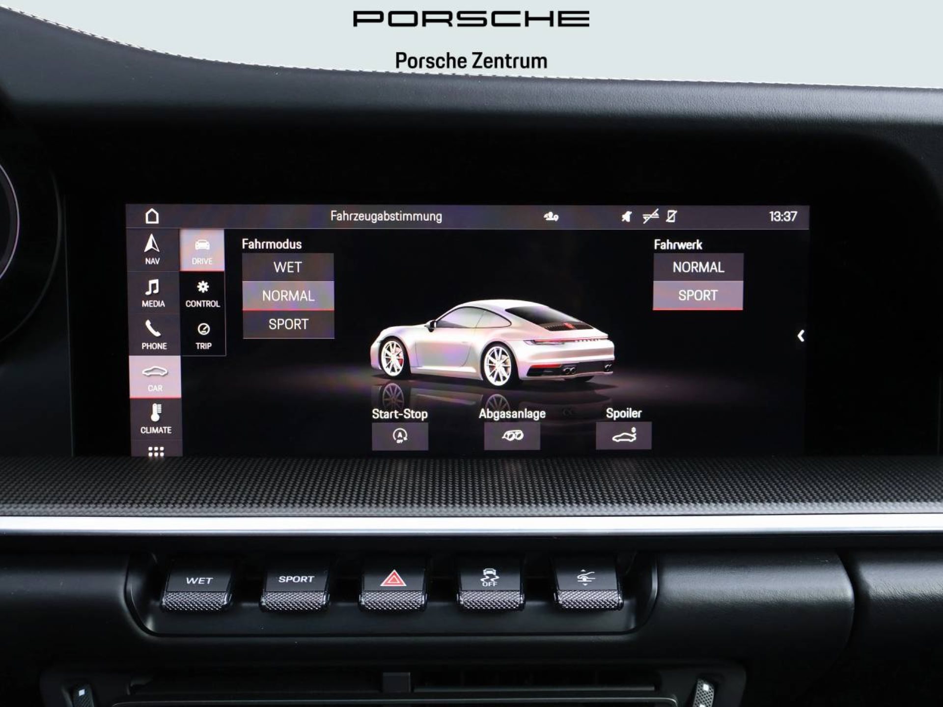 PORSCHE 911 Carrera 4S-image-22