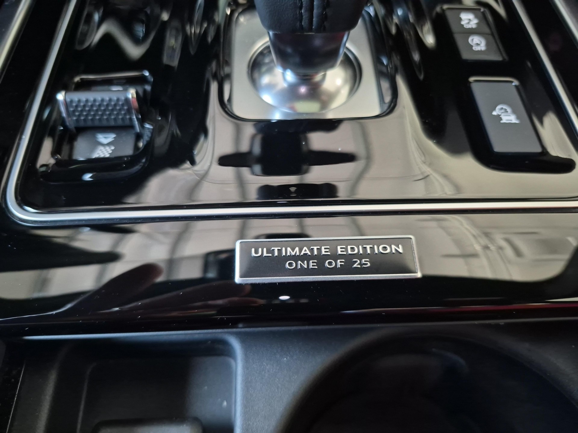 JAGUAR XE 2.0 T 300 Sport AWD - Gancio traino elettrico & Ruote invernali inclusi-image-14