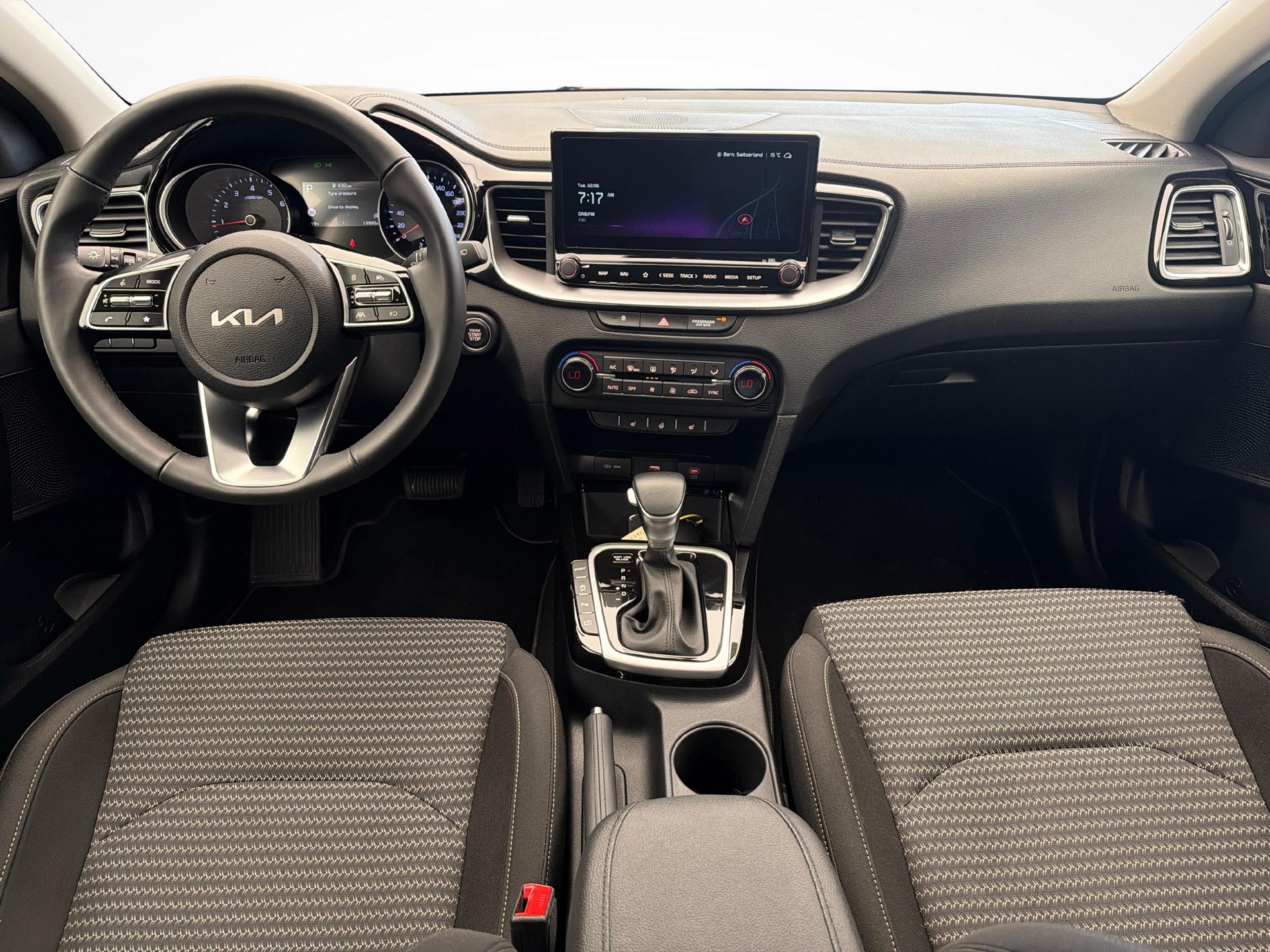 KIA Ceed SW 1.5 T-GDi Power-image-8