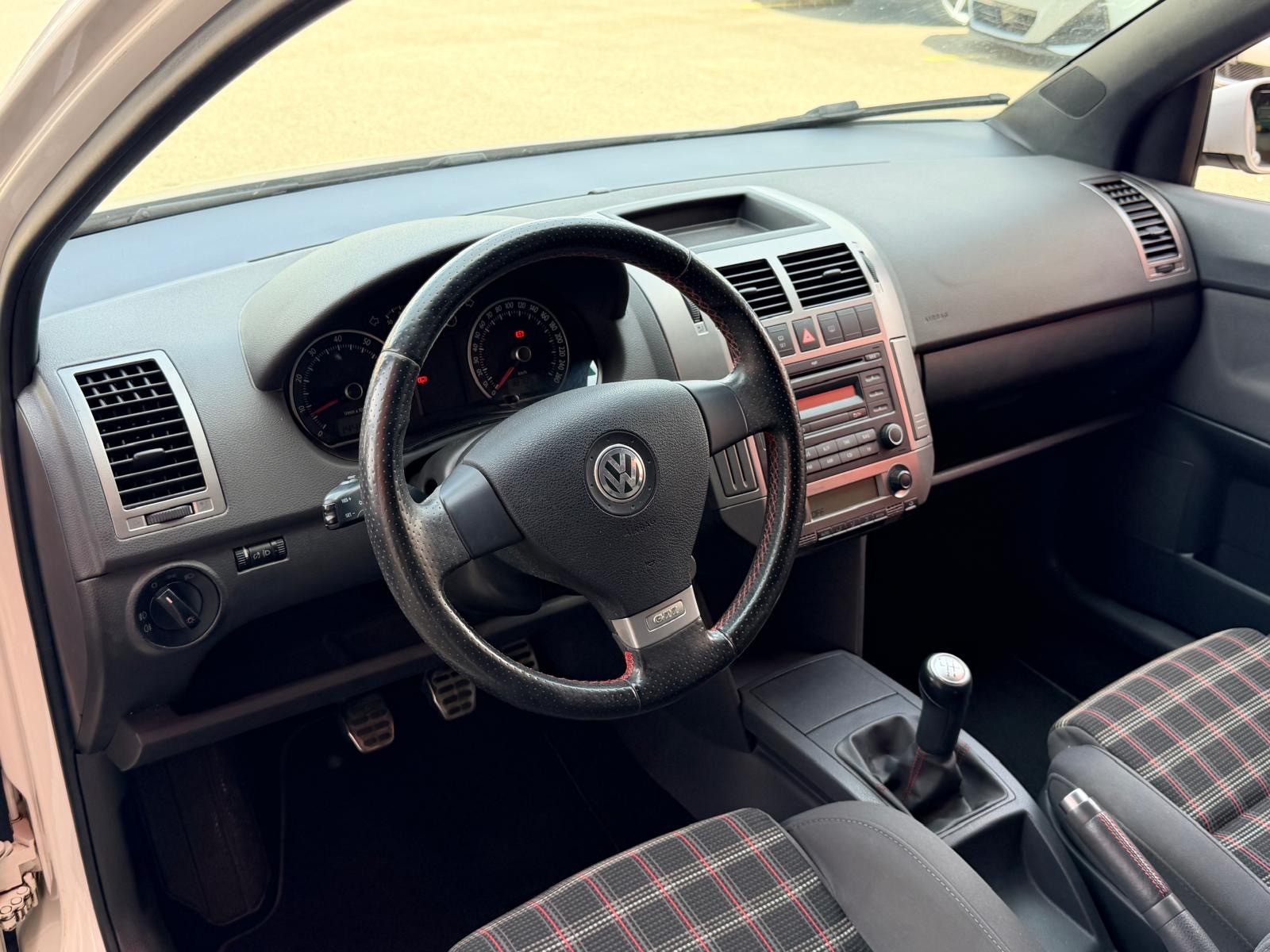 VW Polo 1.8 20V Turbo GTI-image-6