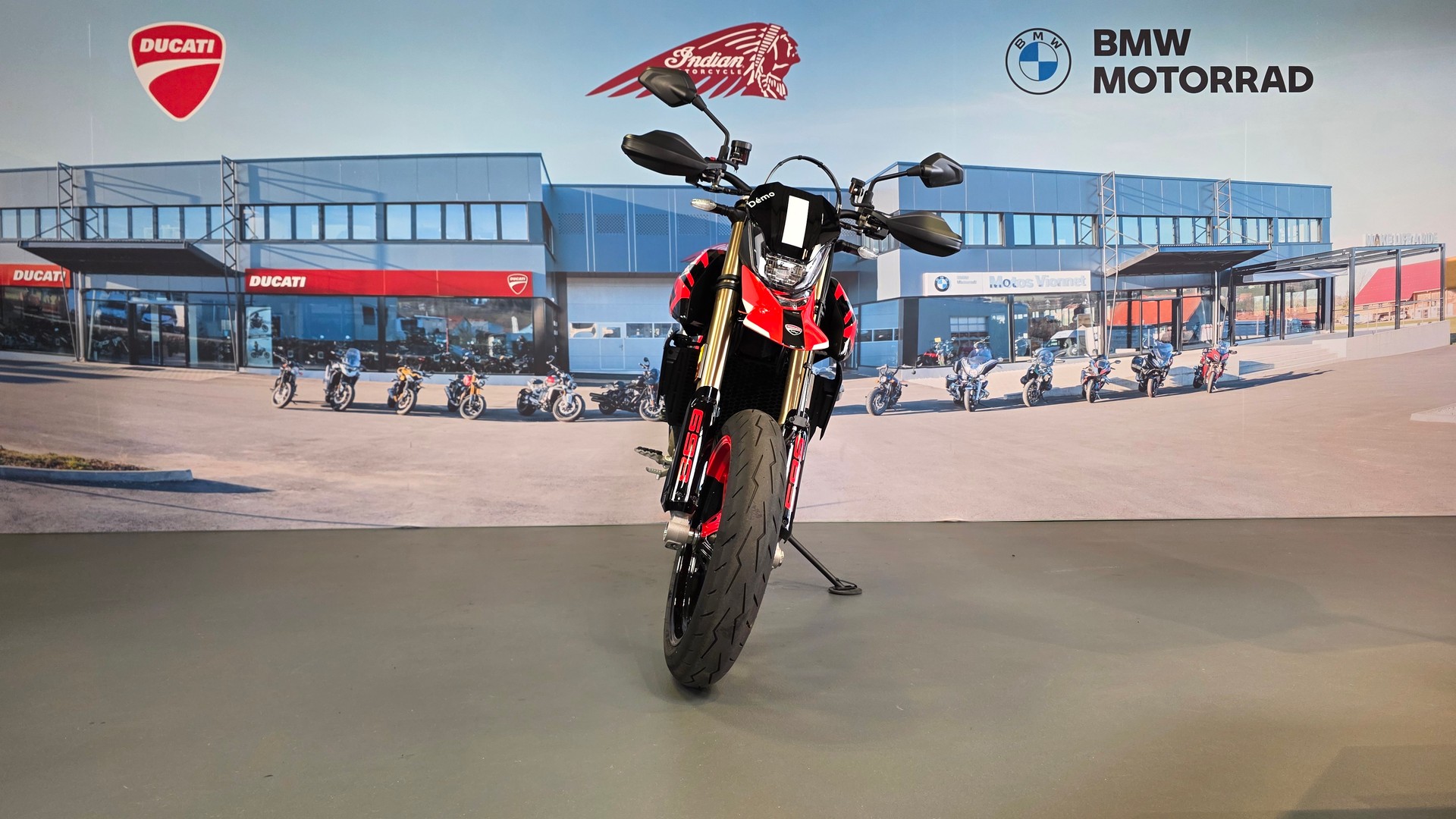 DUCATI Hypermotard 698 Mono RVE-showroom-element-1
