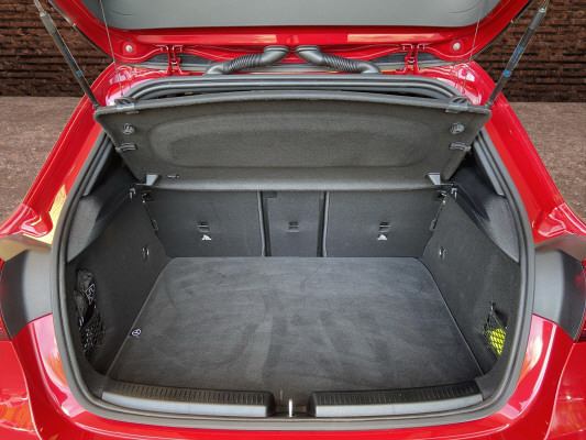MERCEDES-BENZ A 250 4Matic 8G-DCT-image-6