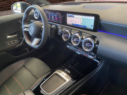 MERCEDES-BENZ A 250 4Matic 8G-DCT-image-14