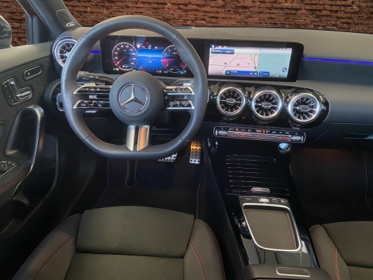 MERCEDES-BENZ A 250 4Matic 8G-DCT-image-9
