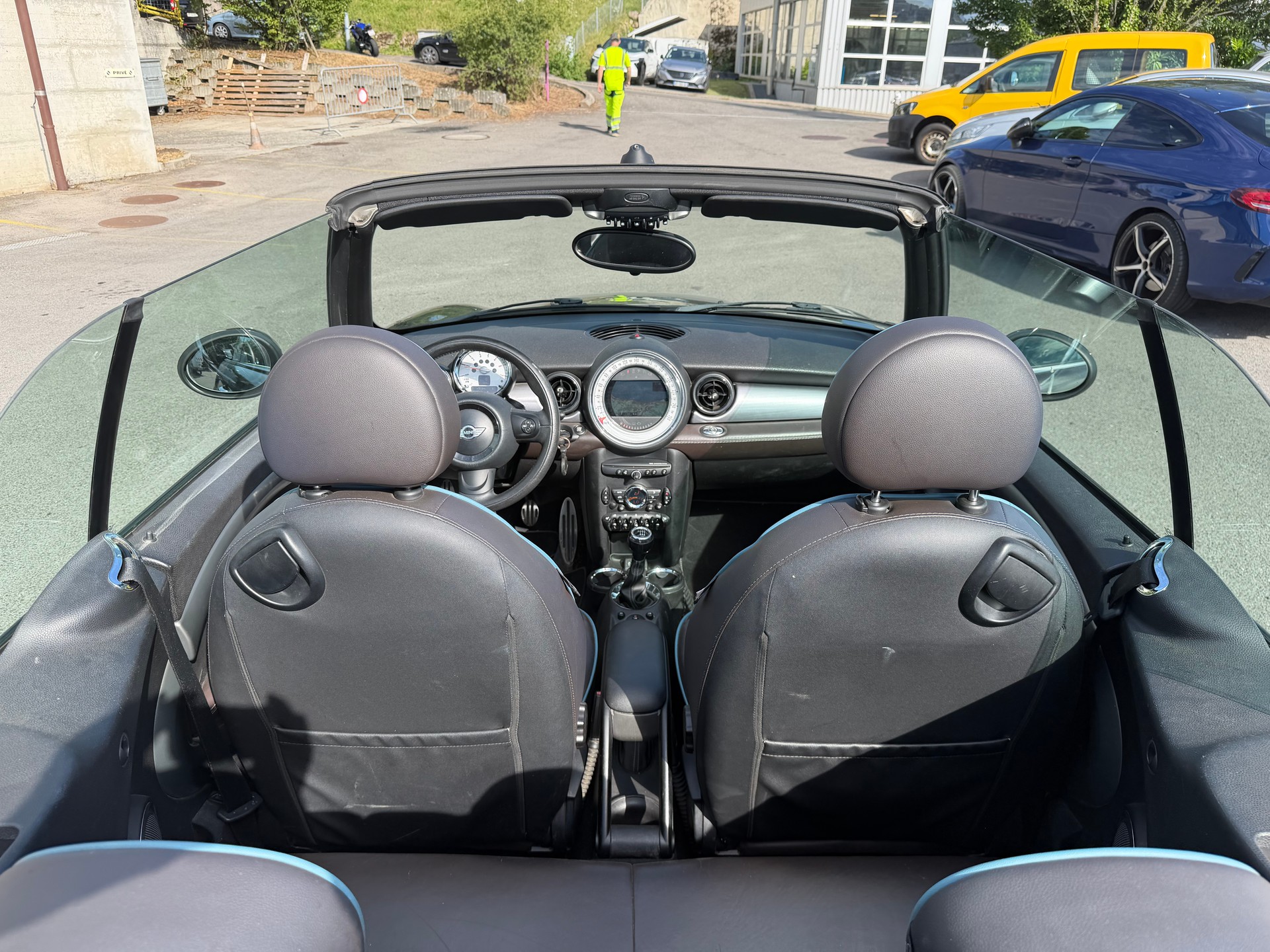 MINI Cooper SD Cabriolet-image-6