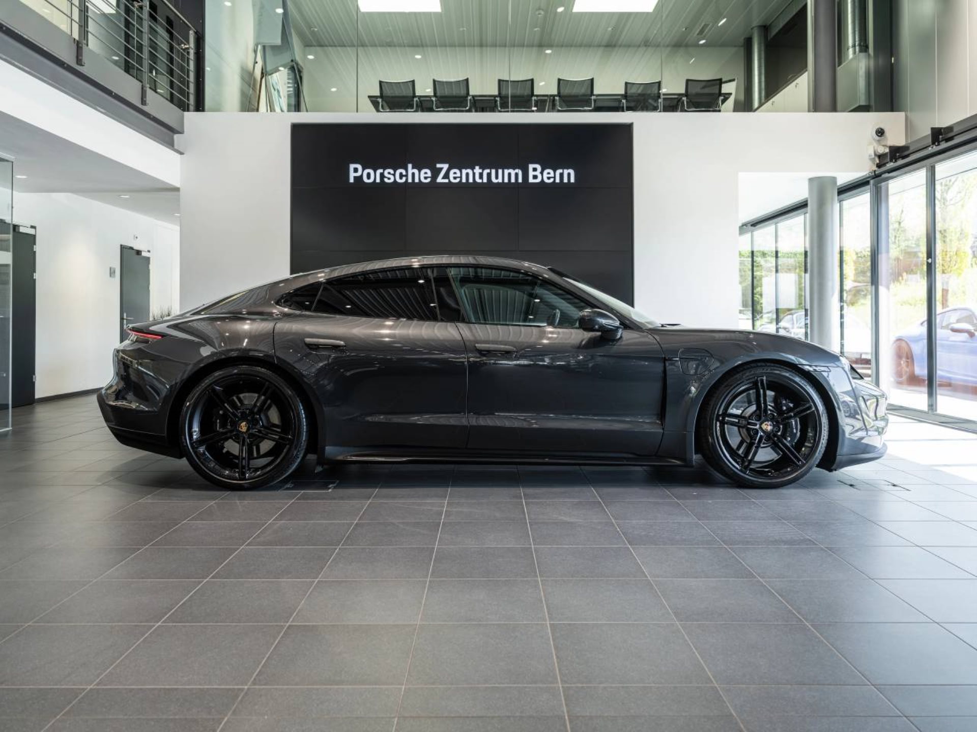 PORSCHE Taycan 4S-image-1