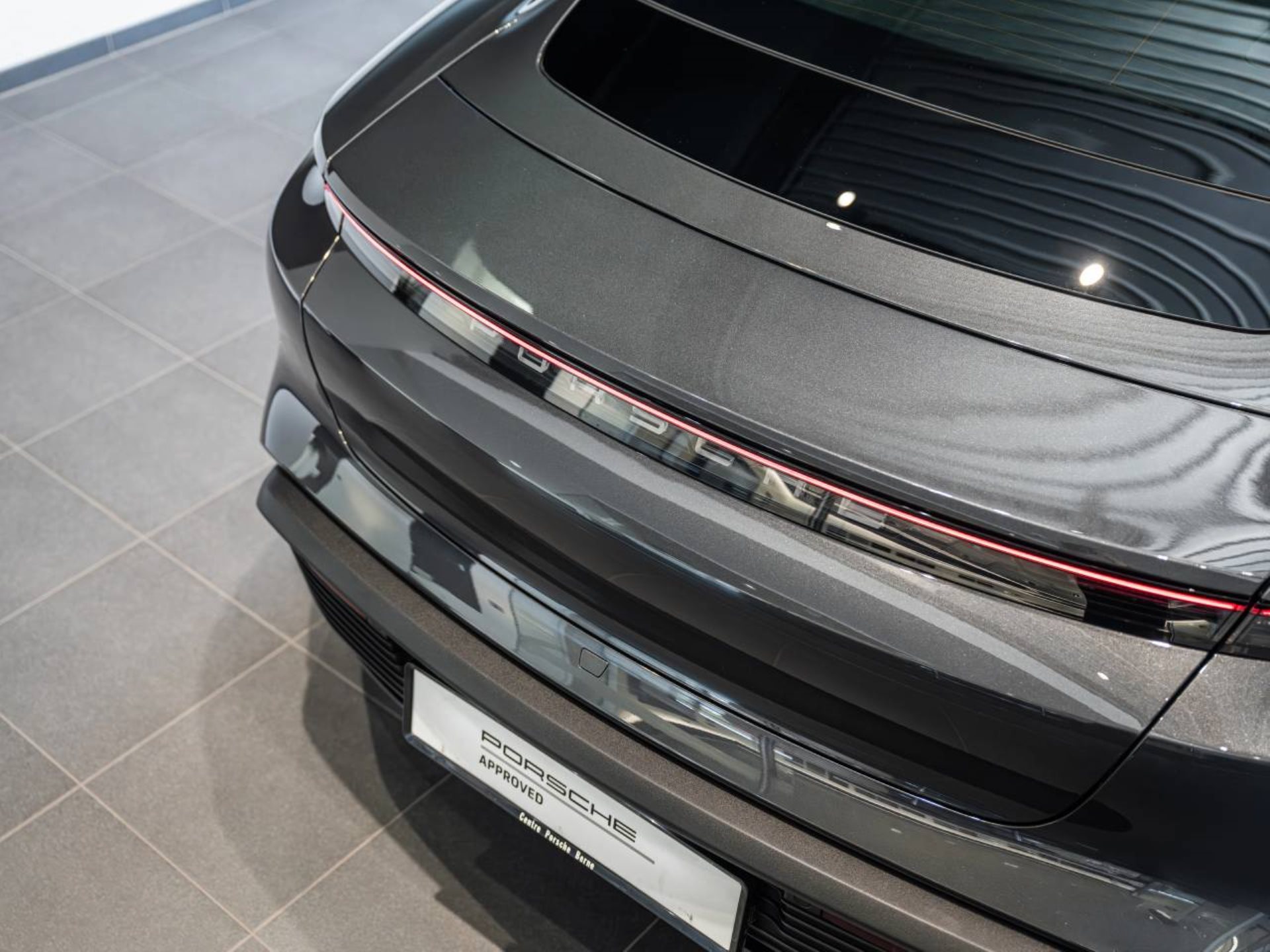 PORSCHE Taycan 4S-image-25