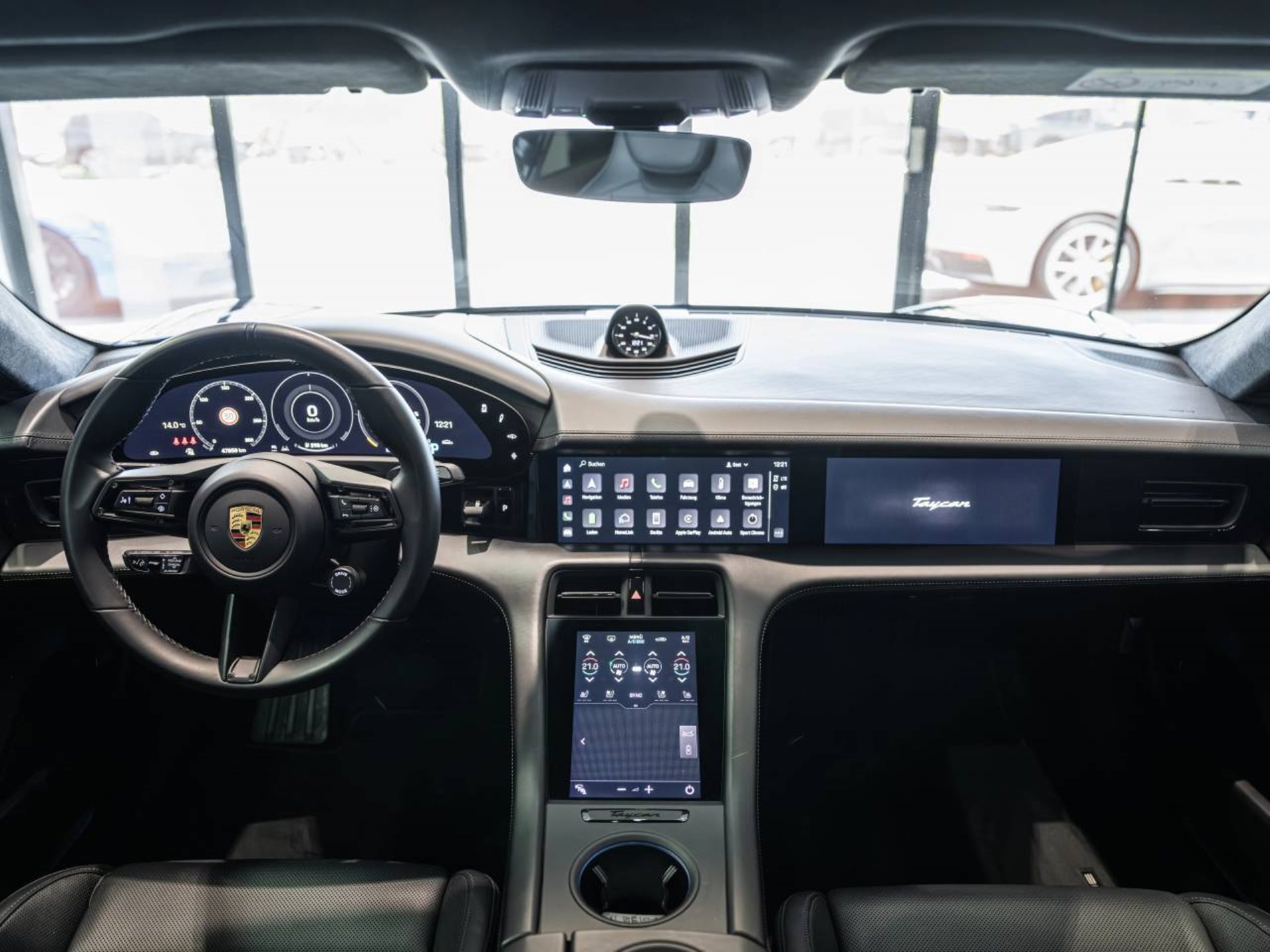 PORSCHE Taycan 4S-image-16