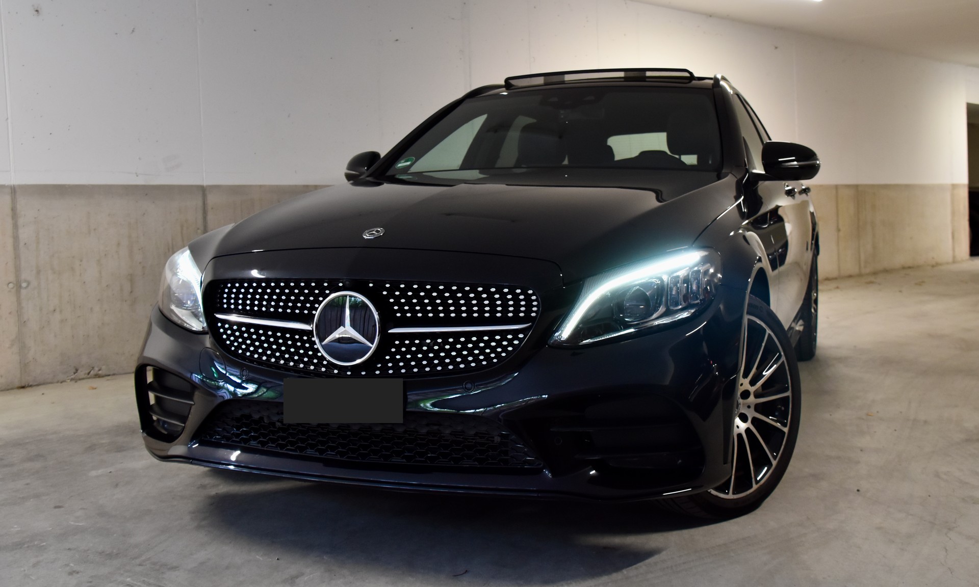 MERCEDES-BENZ C 200 Swiss Star AMG Line 4m-image-1
