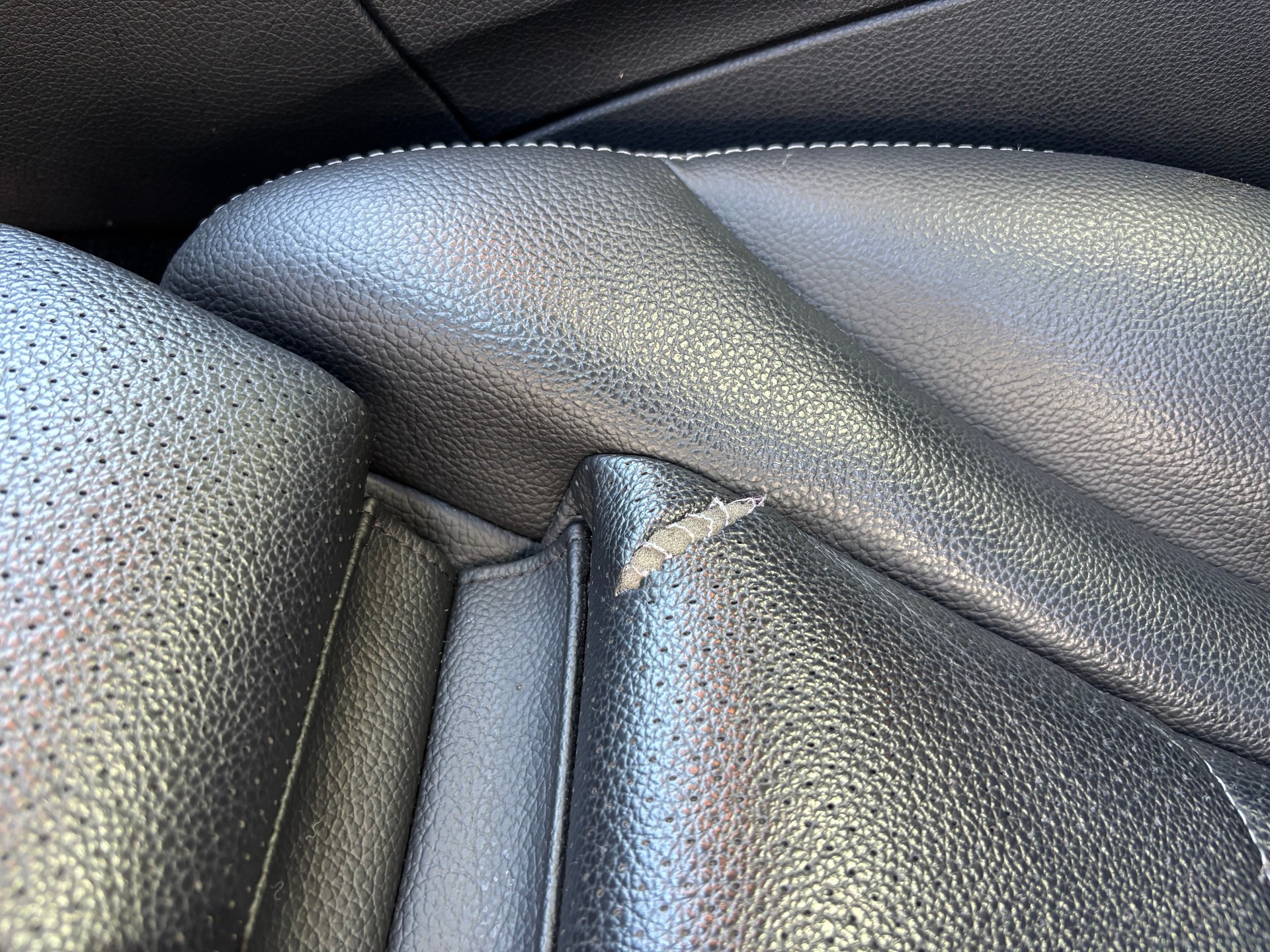 MERCEDES-BENZ C 200 Swiss Star AMG Line 4m-image-9