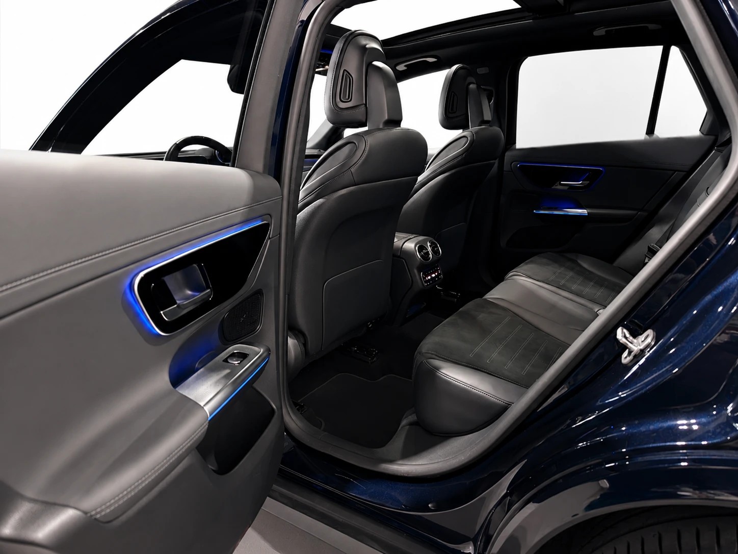 MERCEDES-BENZ GLC 220 d AMG Line 4matic CH FAHRZEUG-image-17