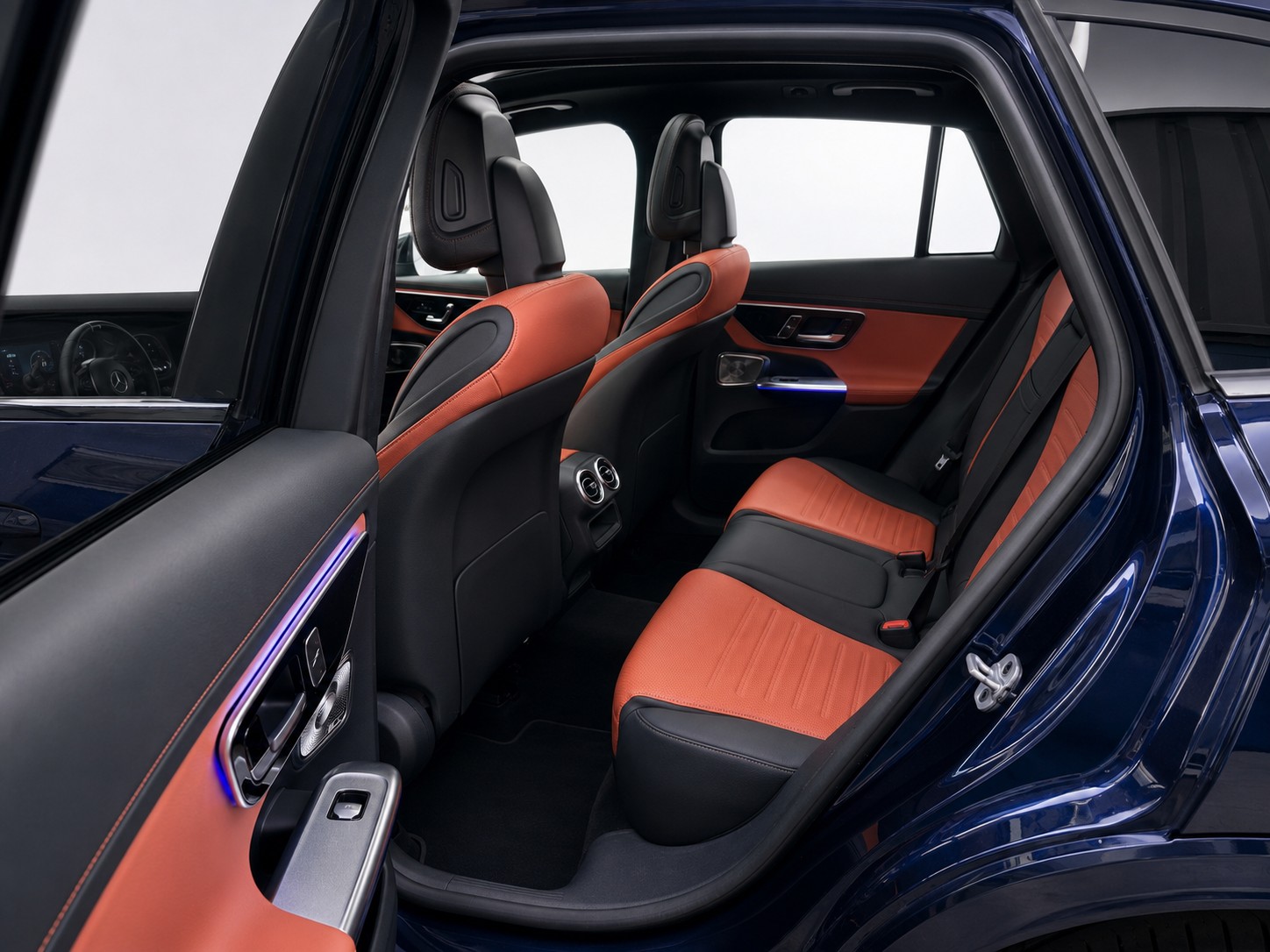 MERCEDES-BENZ GLC 220 d AMG Line 4matic CH FAHRZEUG-image-13