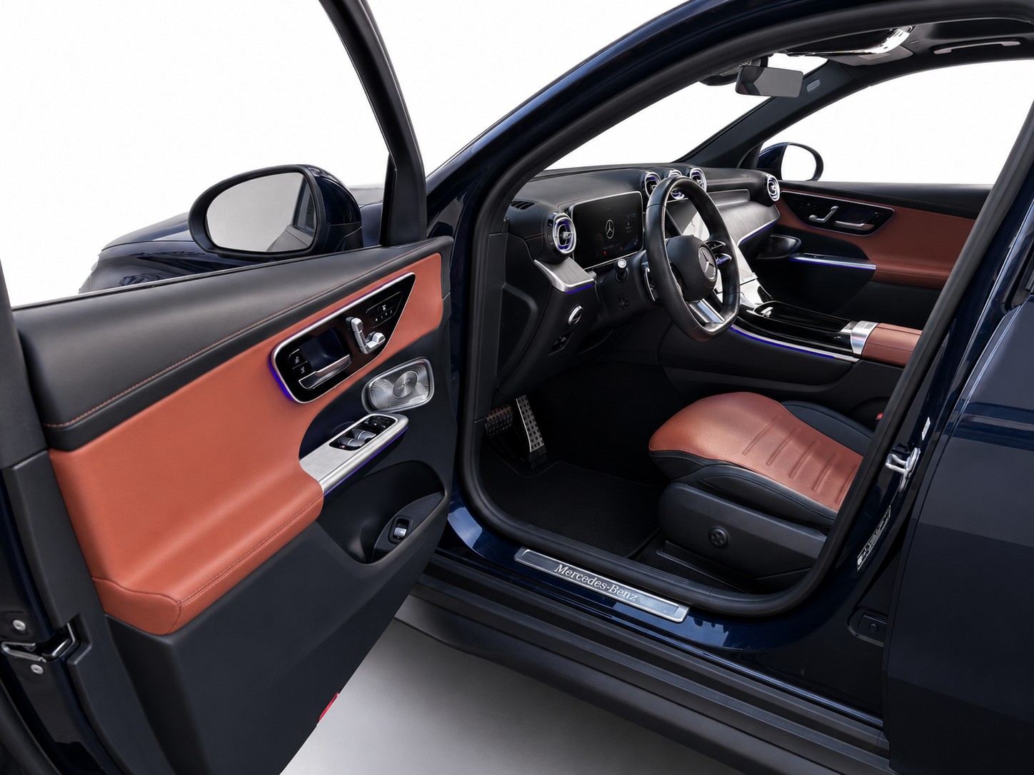 MERCEDES-BENZ GLC 220 d AMG Line 4matic CH FAHRZEUG-image-6