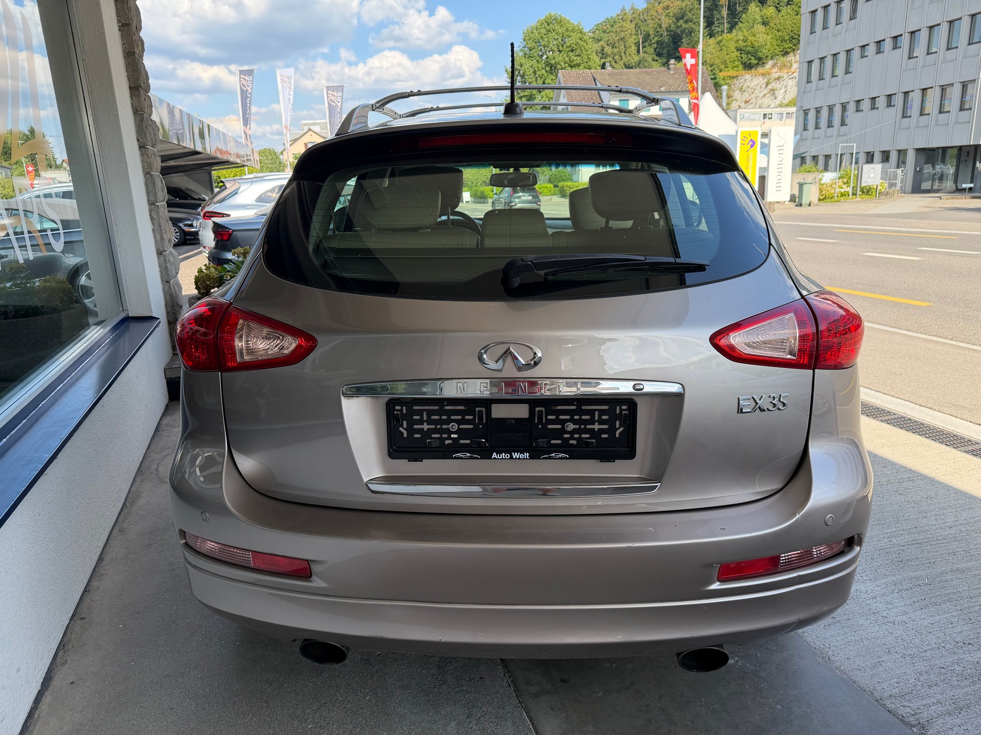 INFINITI EX-image-5