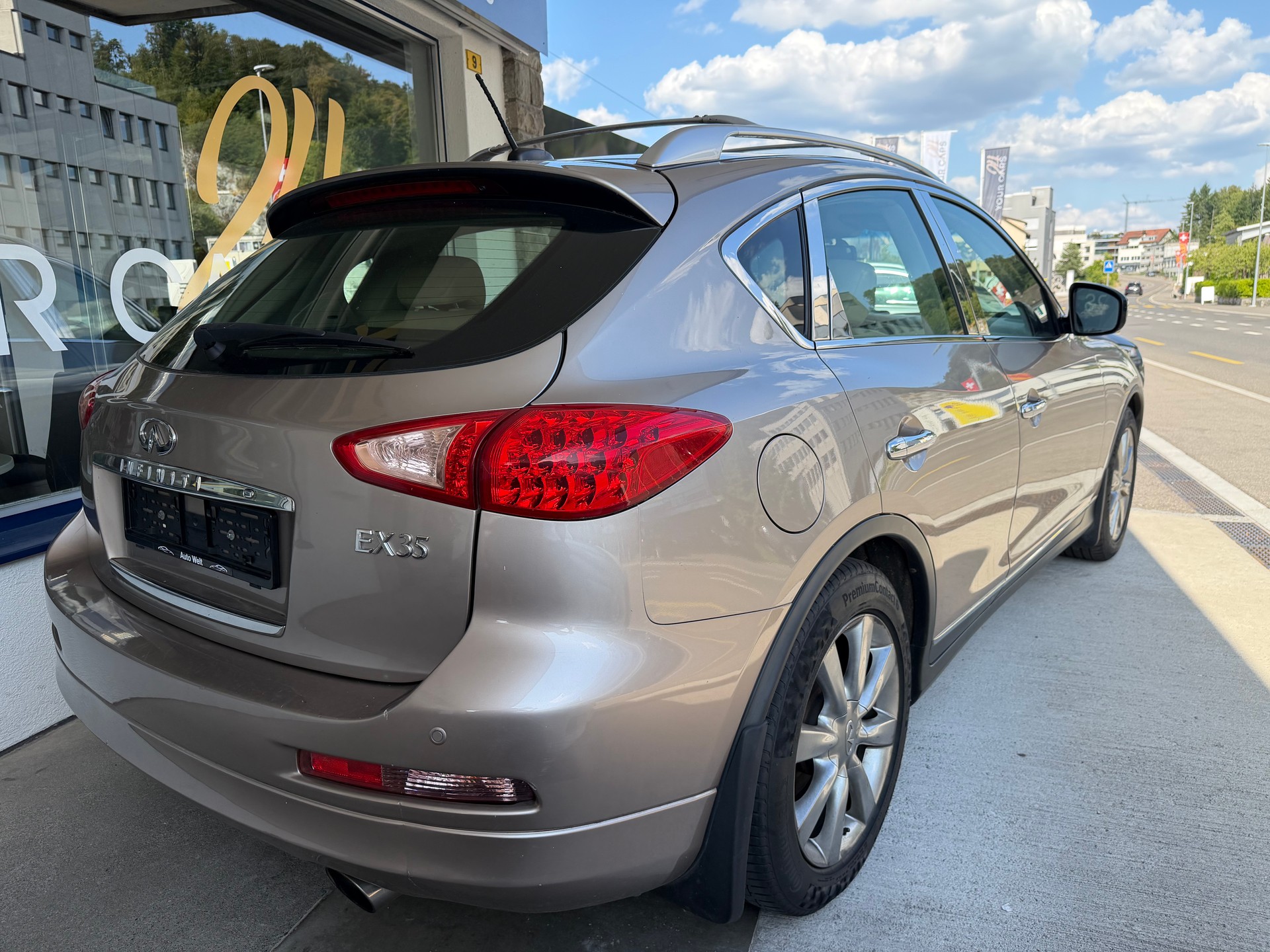 INFINITI EX-image-4