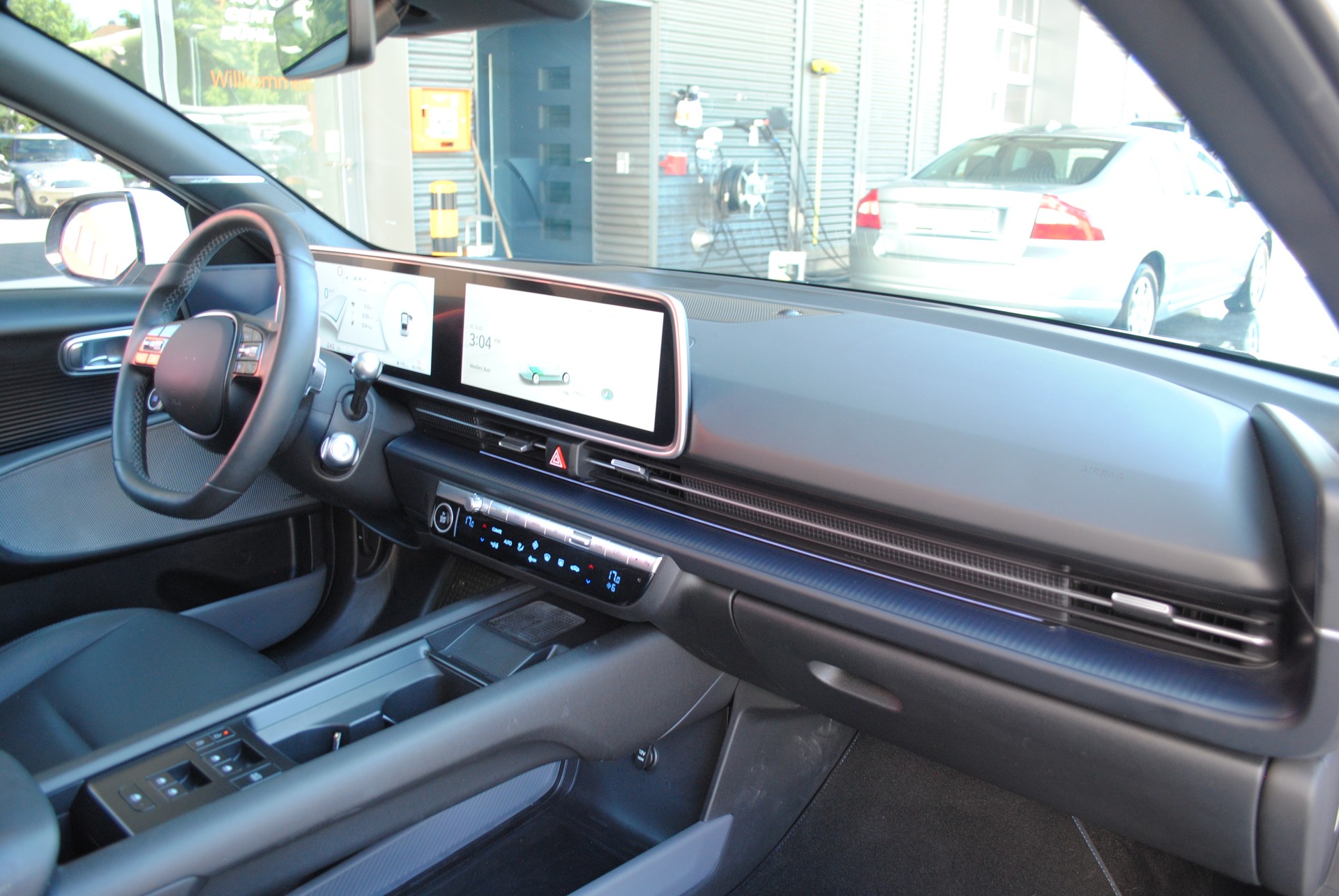 HYUNDAI Ioniq 6 77kWh Launch Edition 2WD-image-14