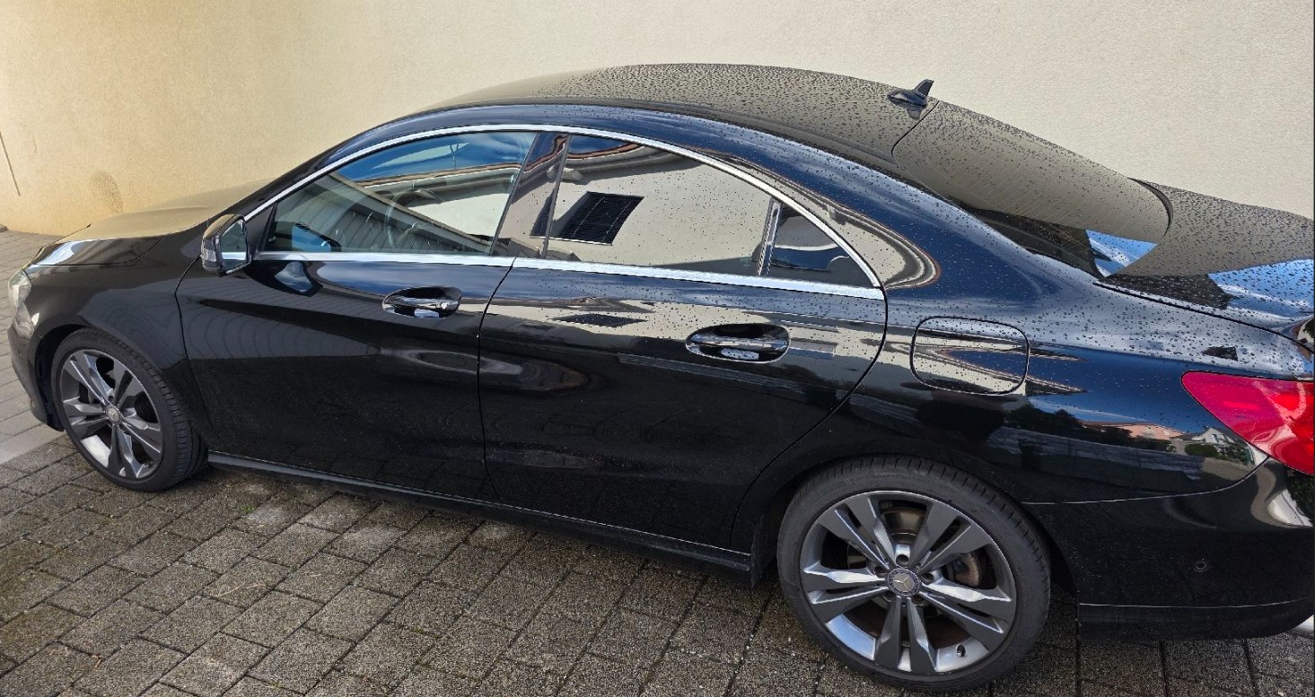 MERCEDES-BENZ CLA 200-image-3