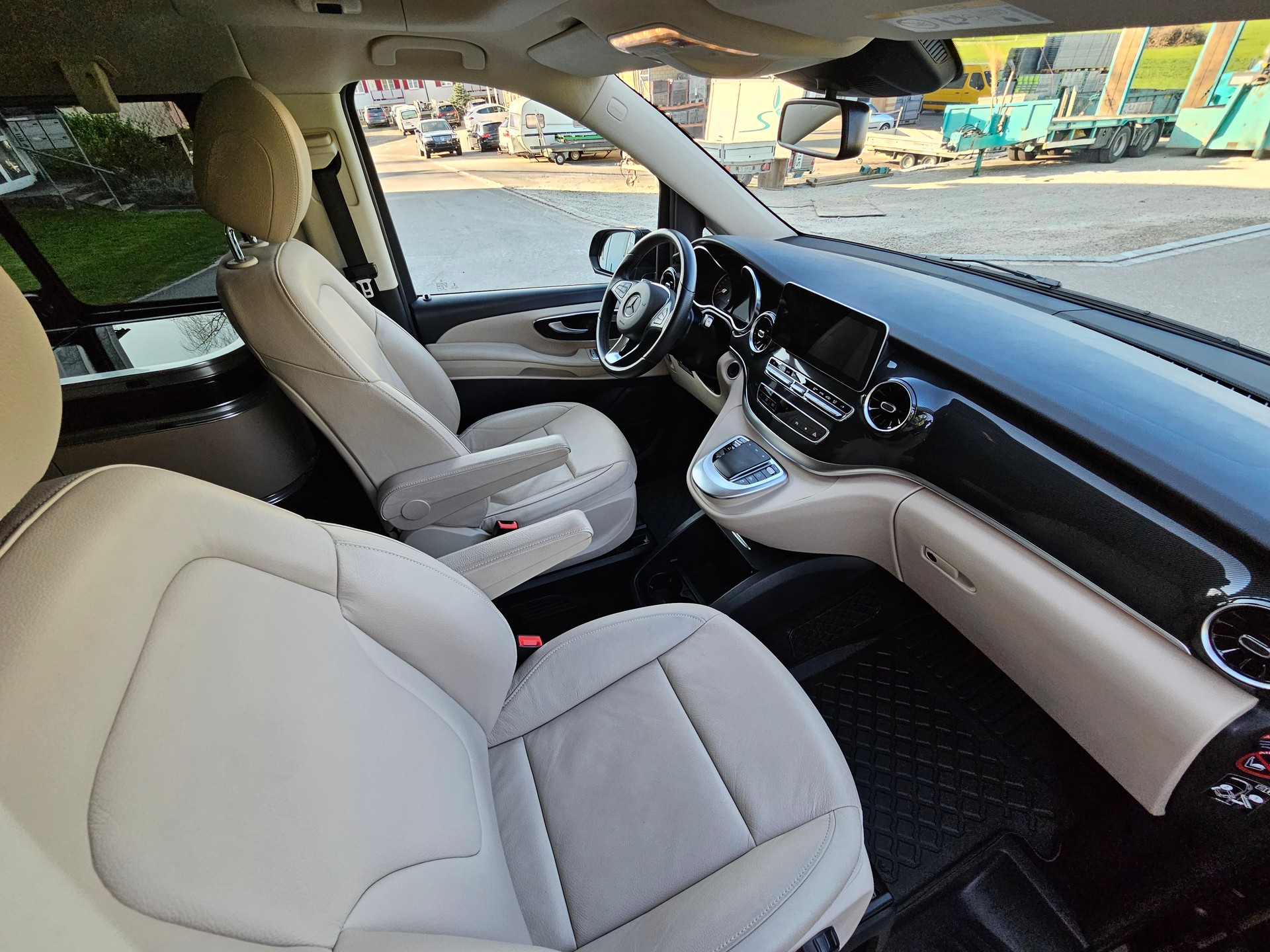 MERCEDES-BENZ Marco Polo 300 d 4M Automat-image-15