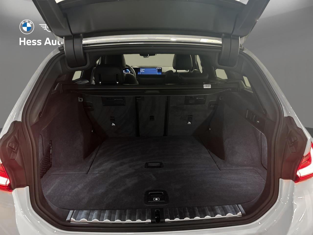 BMW 320d xDrive Touring M Sport-image-8