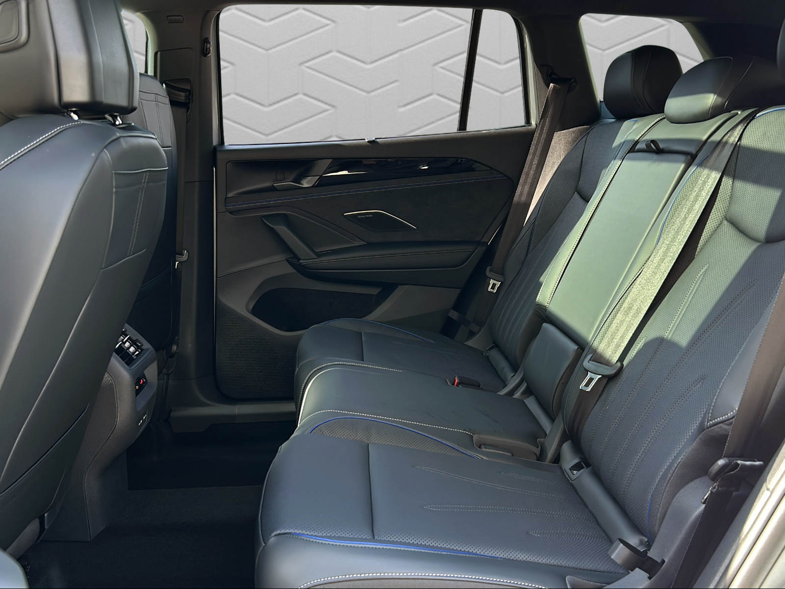 VW Tayron 1.5 TSI evo2 eHybrid R-Line DSG-image-12