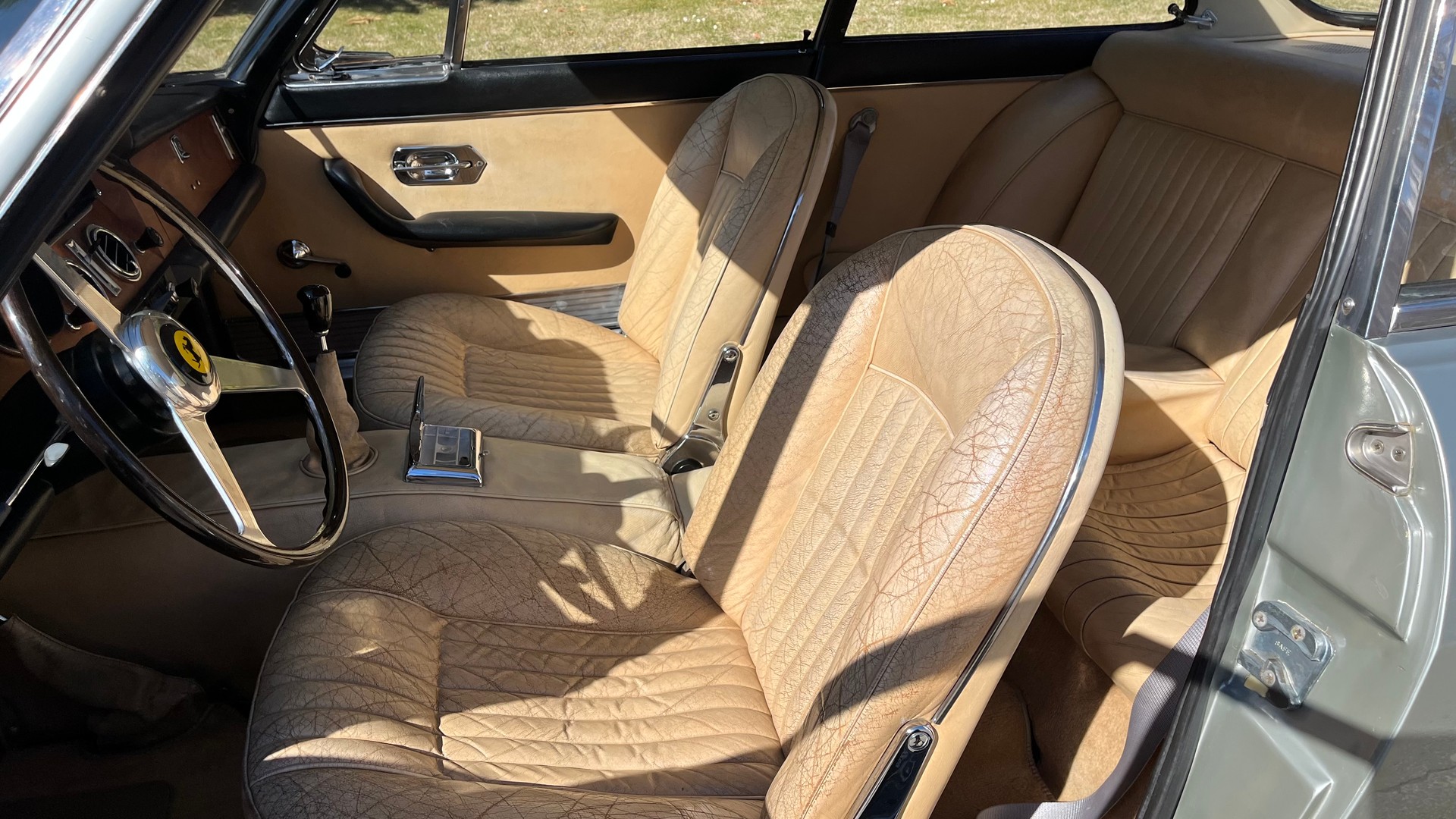 FERRARI 330 GT 2+2-image-7