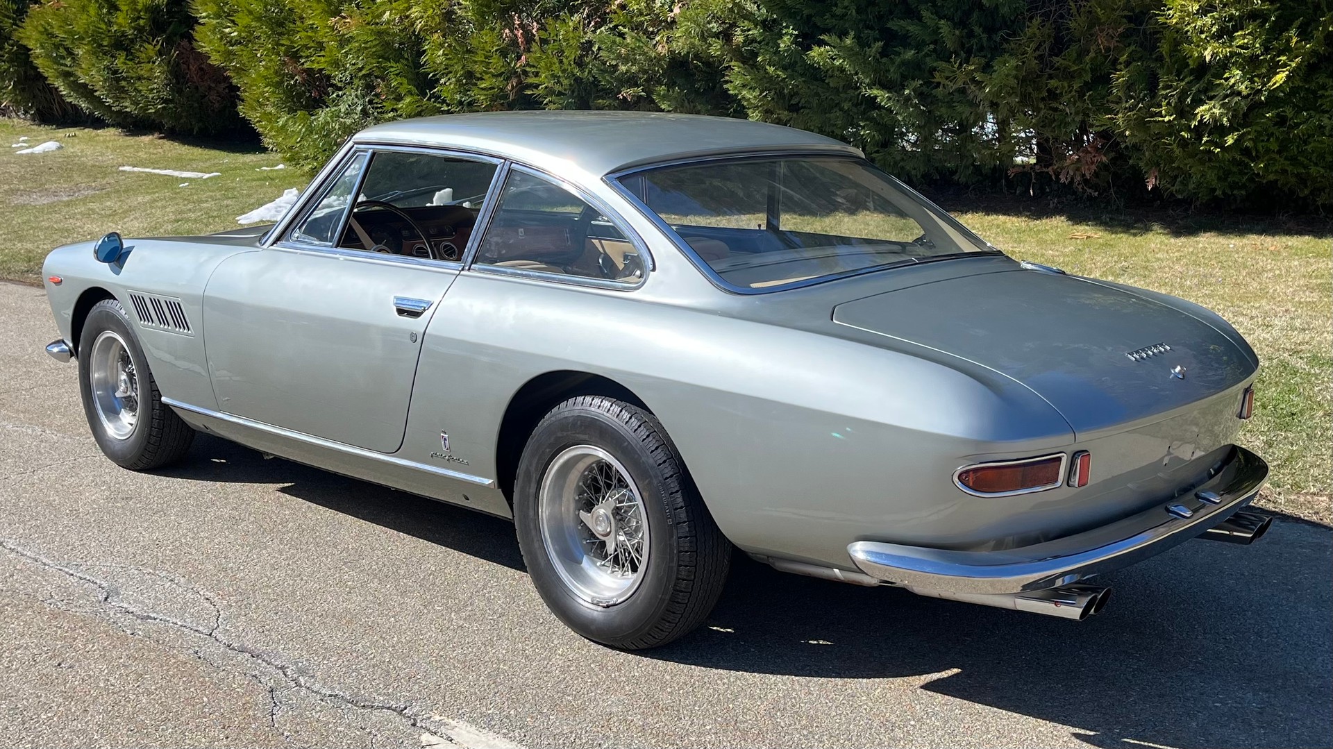 FERRARI 330 GT 2+2-image-2